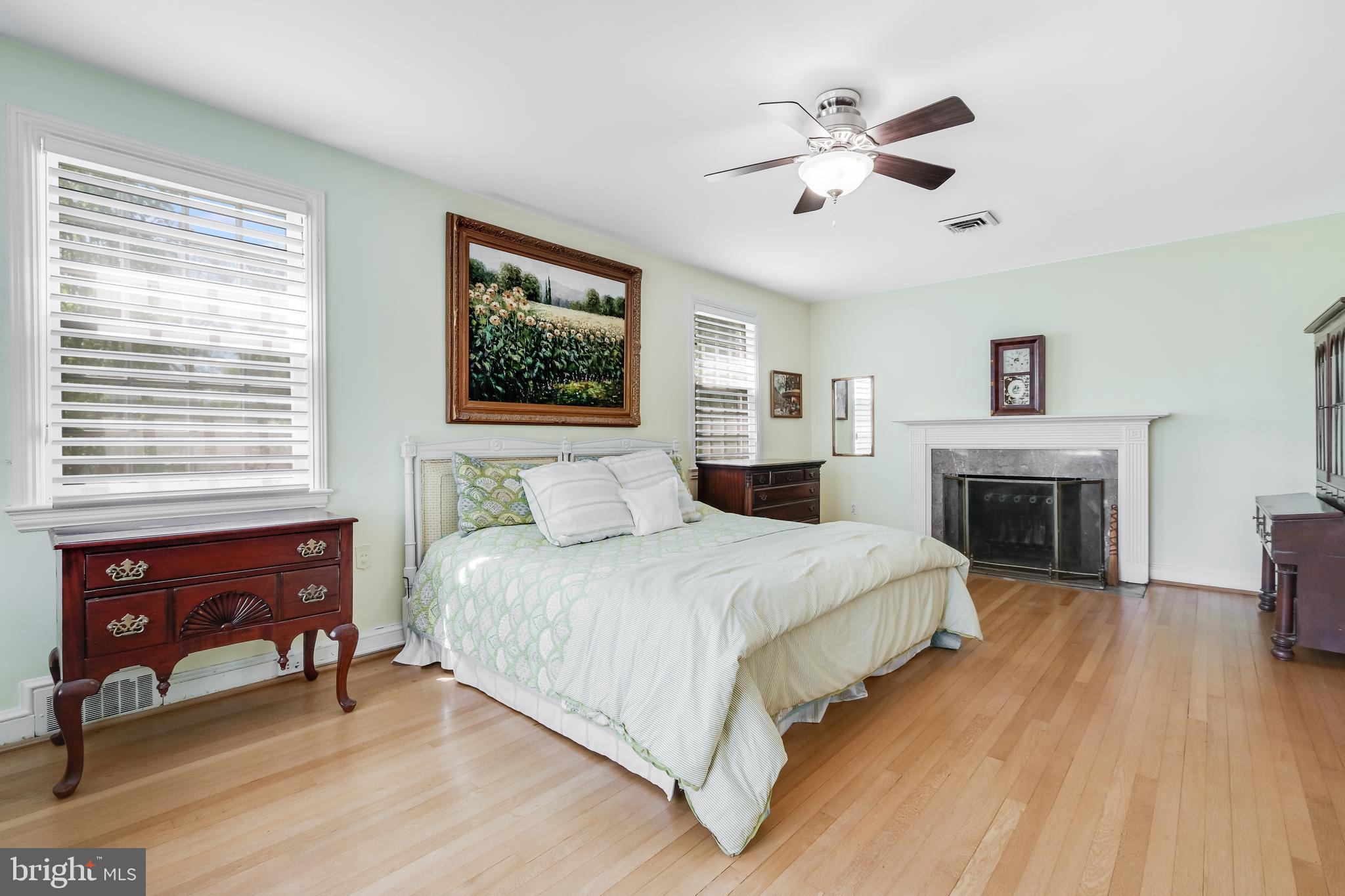 FOREST HILLS - Residential