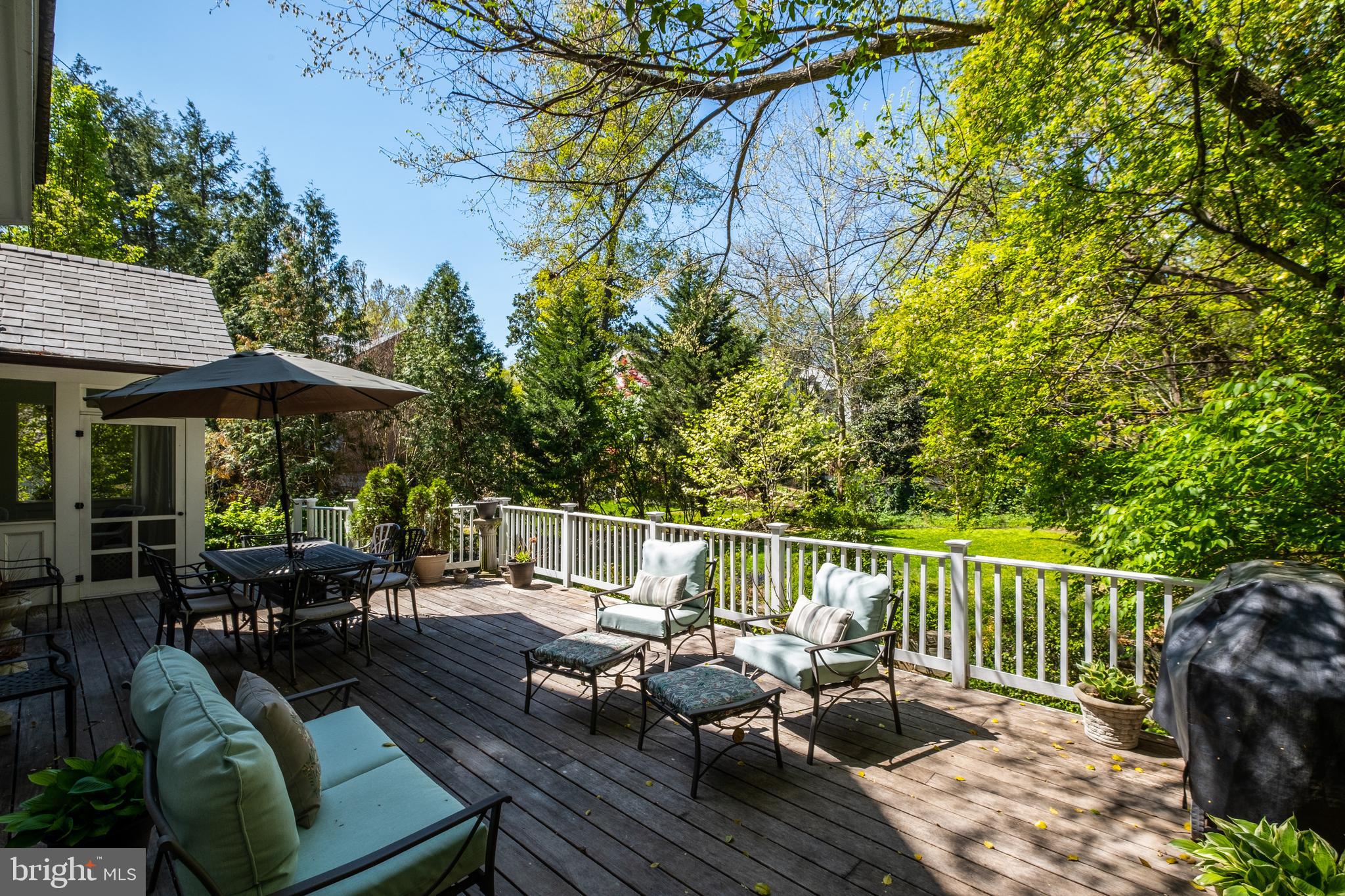 FOREST HILLS - Residential