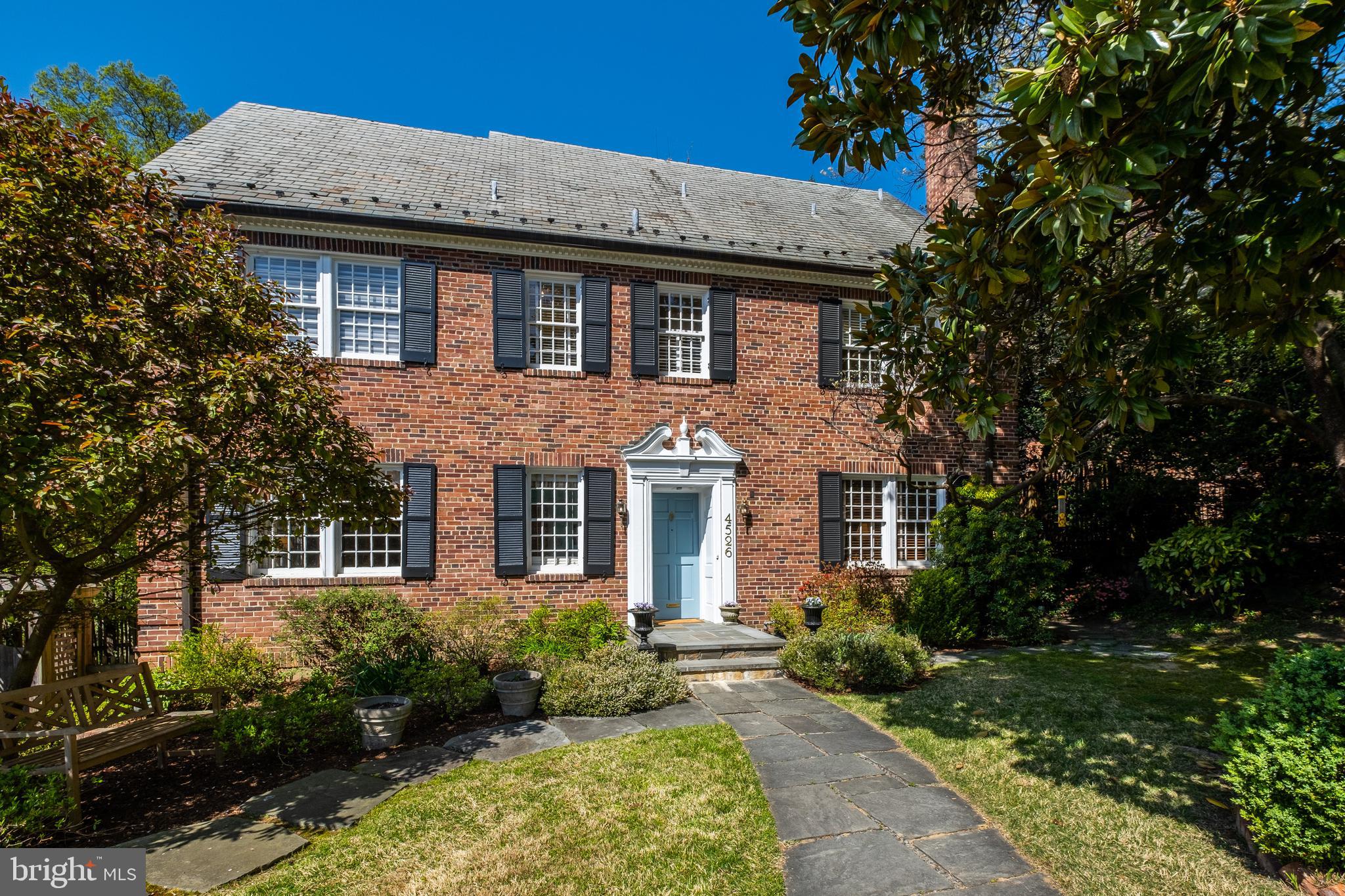 FOREST HILLS - Residential
