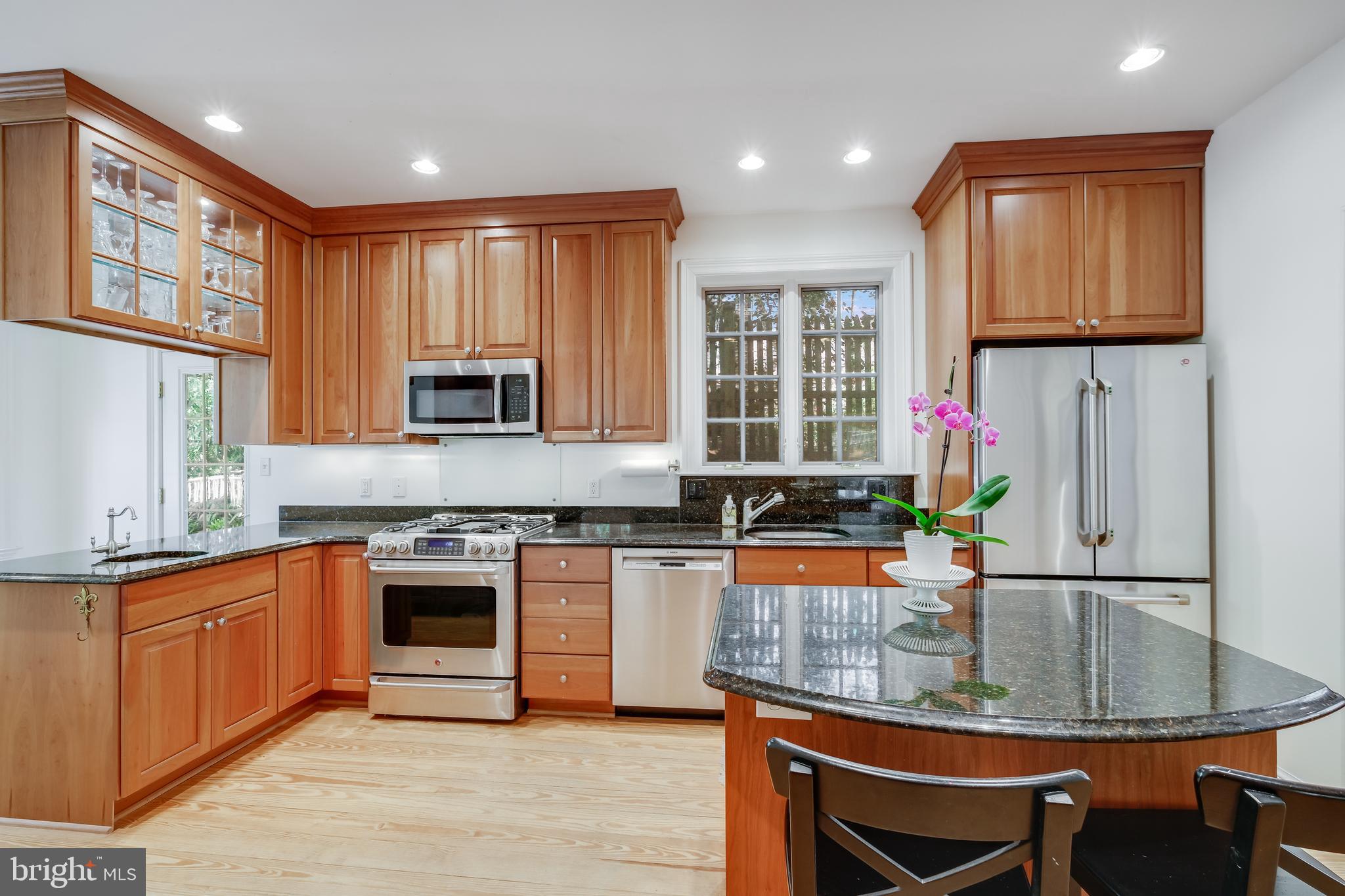FOREST HILLS - Residential