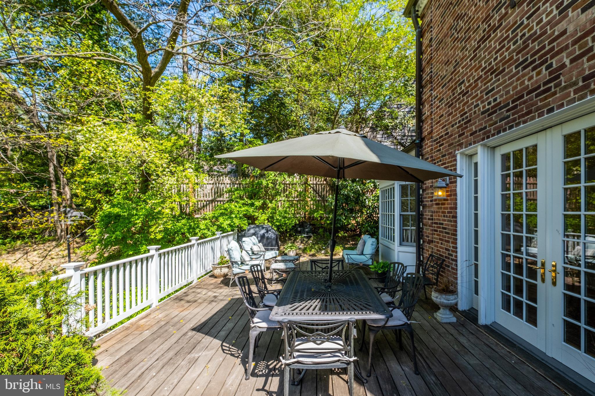 FOREST HILLS - Residential