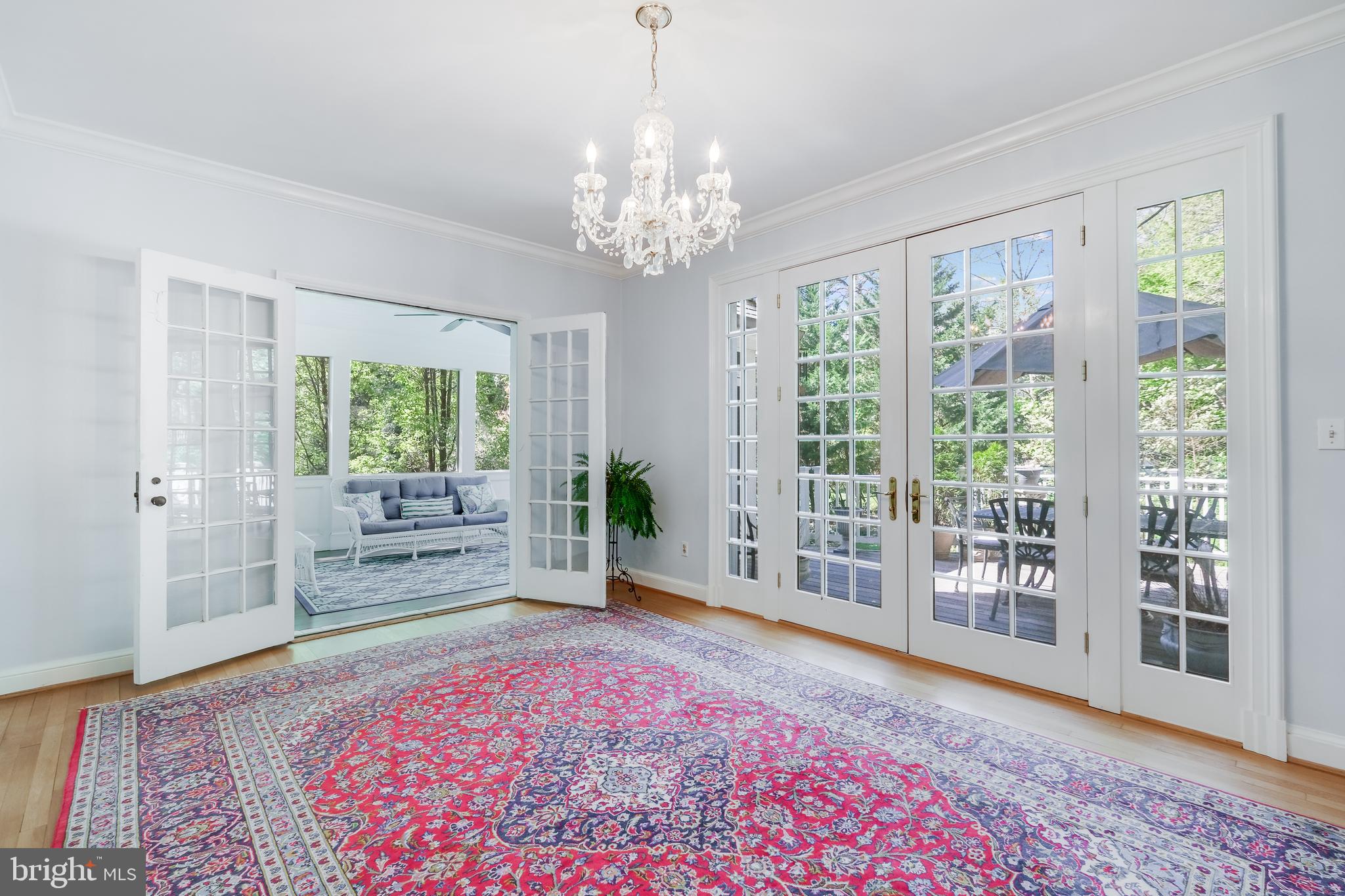 FOREST HILLS - Residential