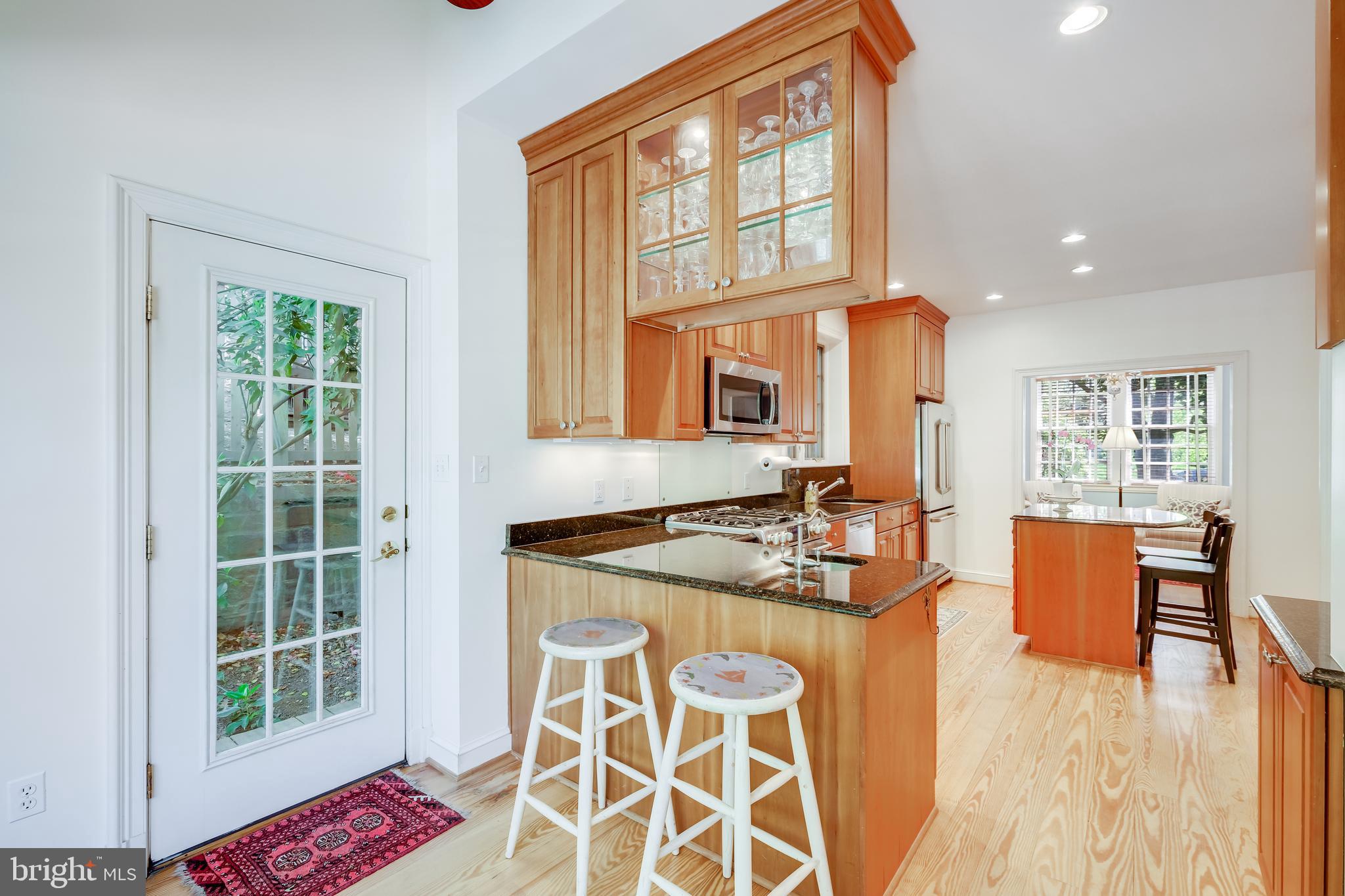 FOREST HILLS - Residential