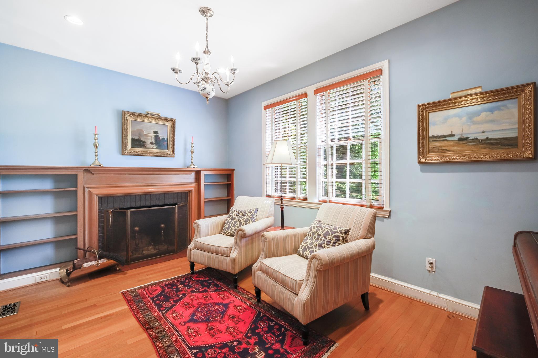 FOREST HILLS - Residential