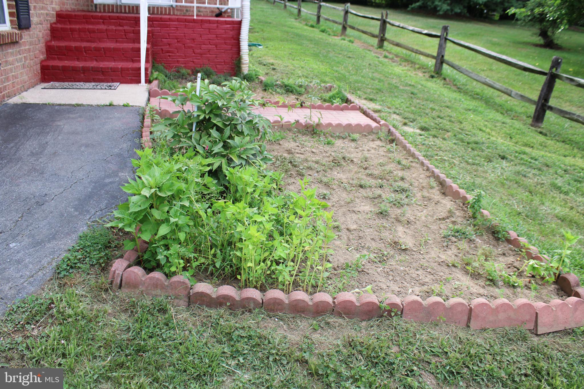 COLONIAL PARK - Residential