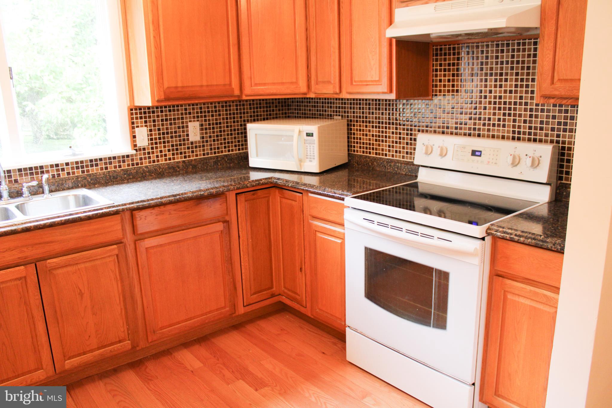 COLONIAL PARK - Residential