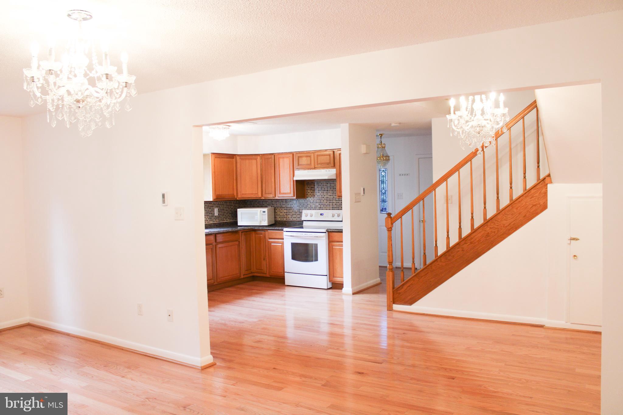 COLONIAL PARK - Residential