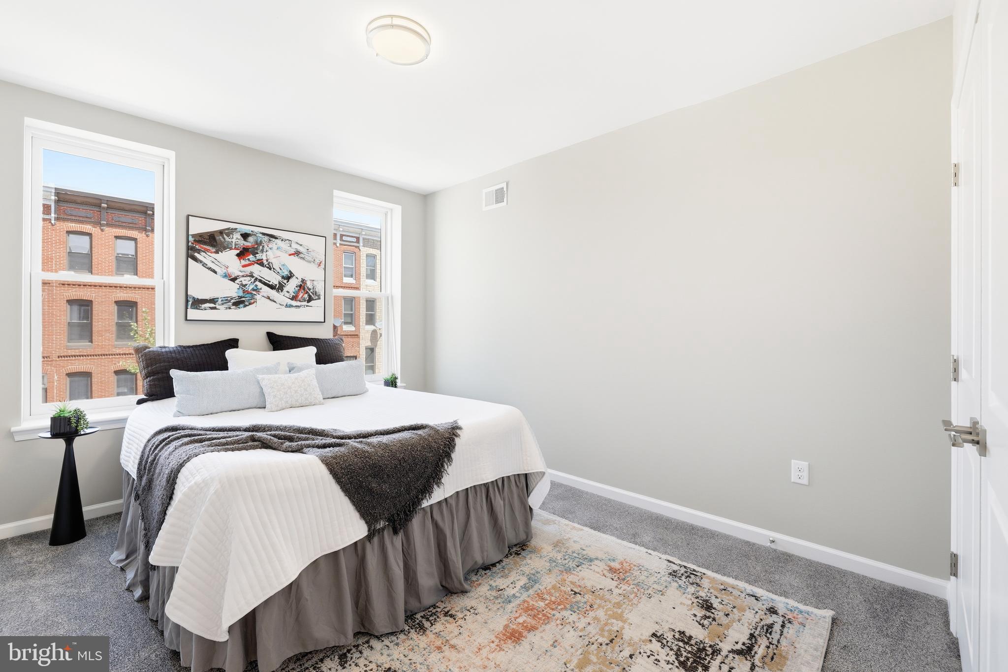 JOHNSTON SQUARE - Residential