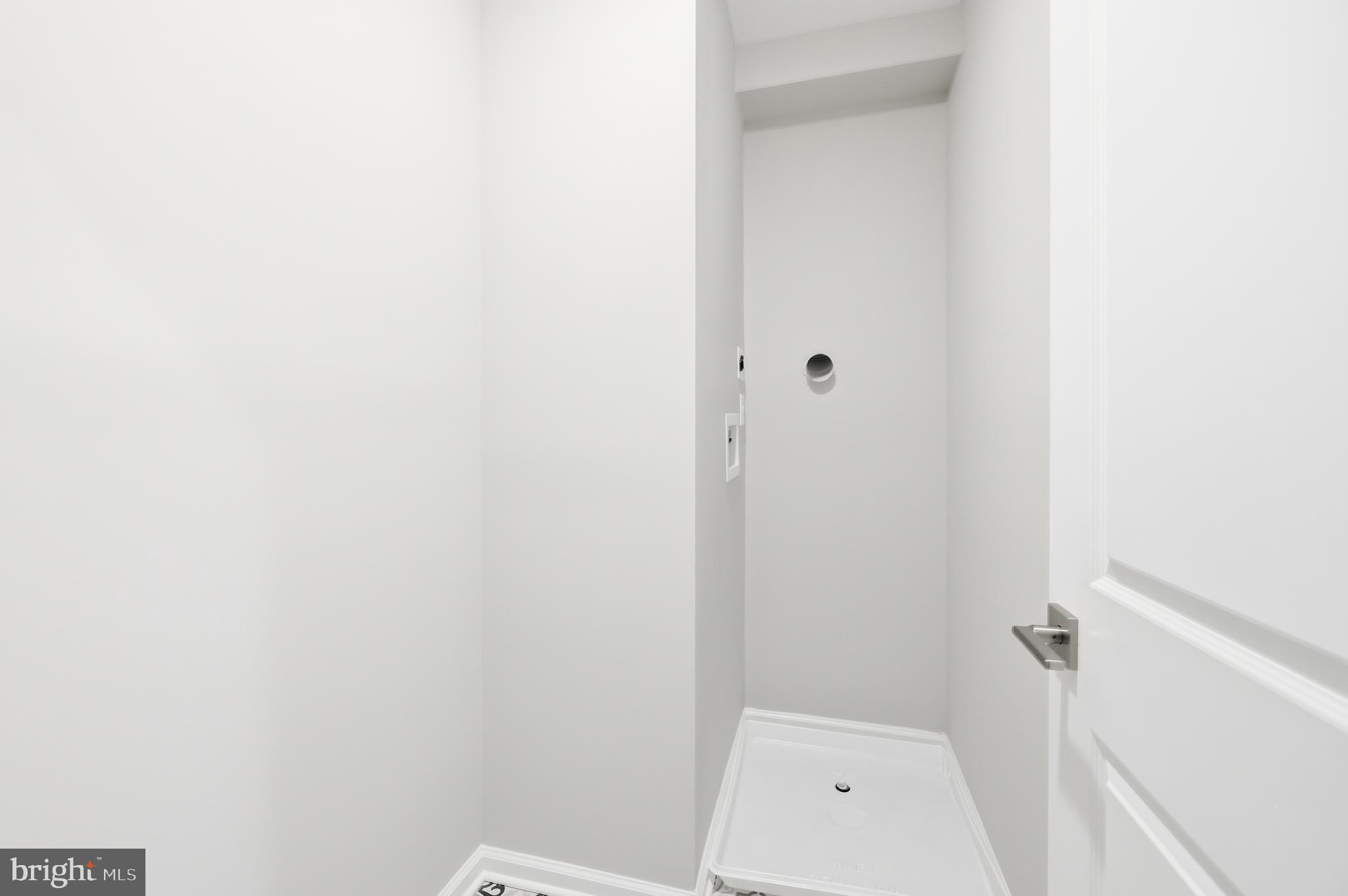 JOHNSTON SQUARE - Residential
