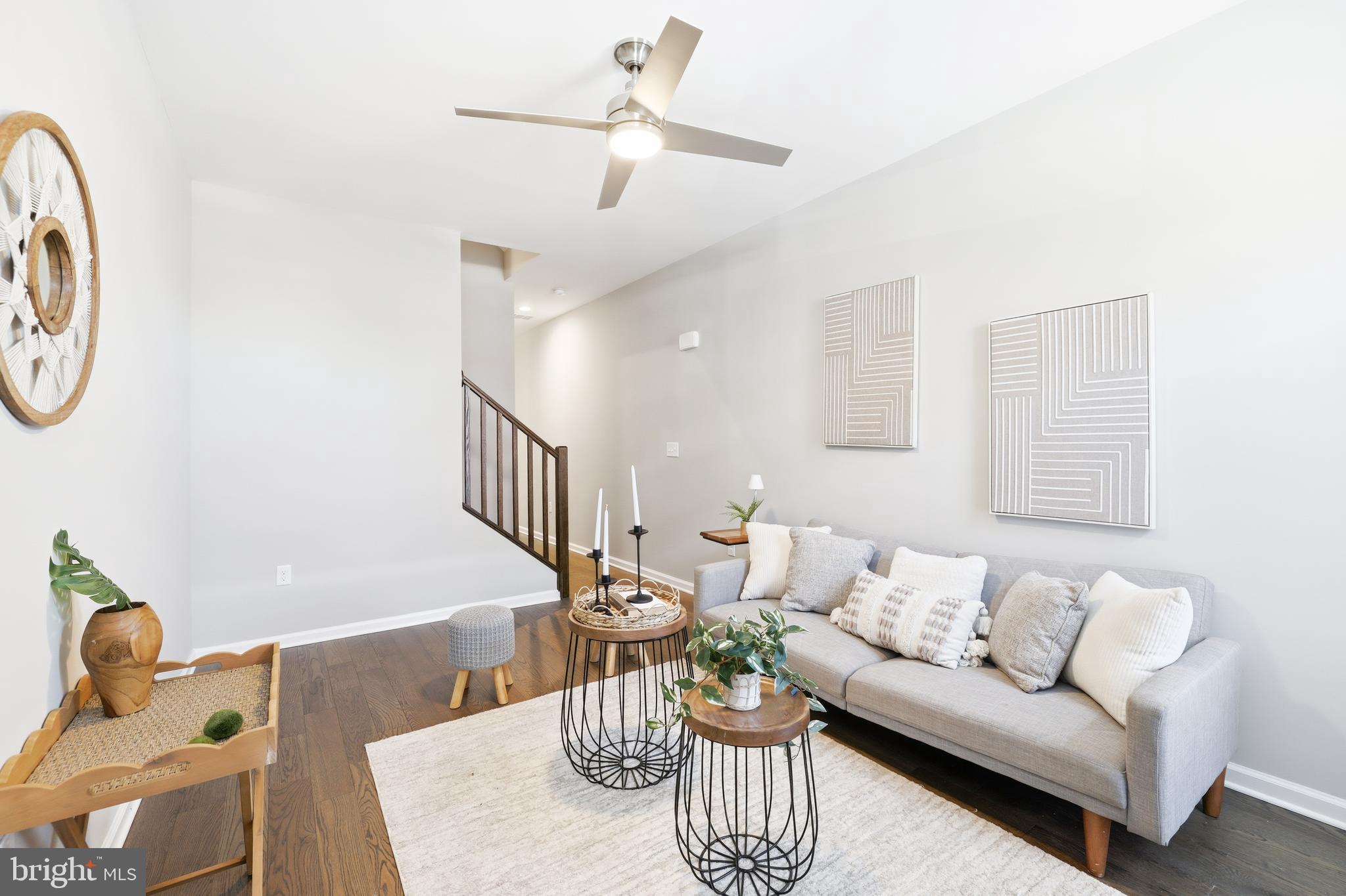JOHNSTON SQUARE - Residential
