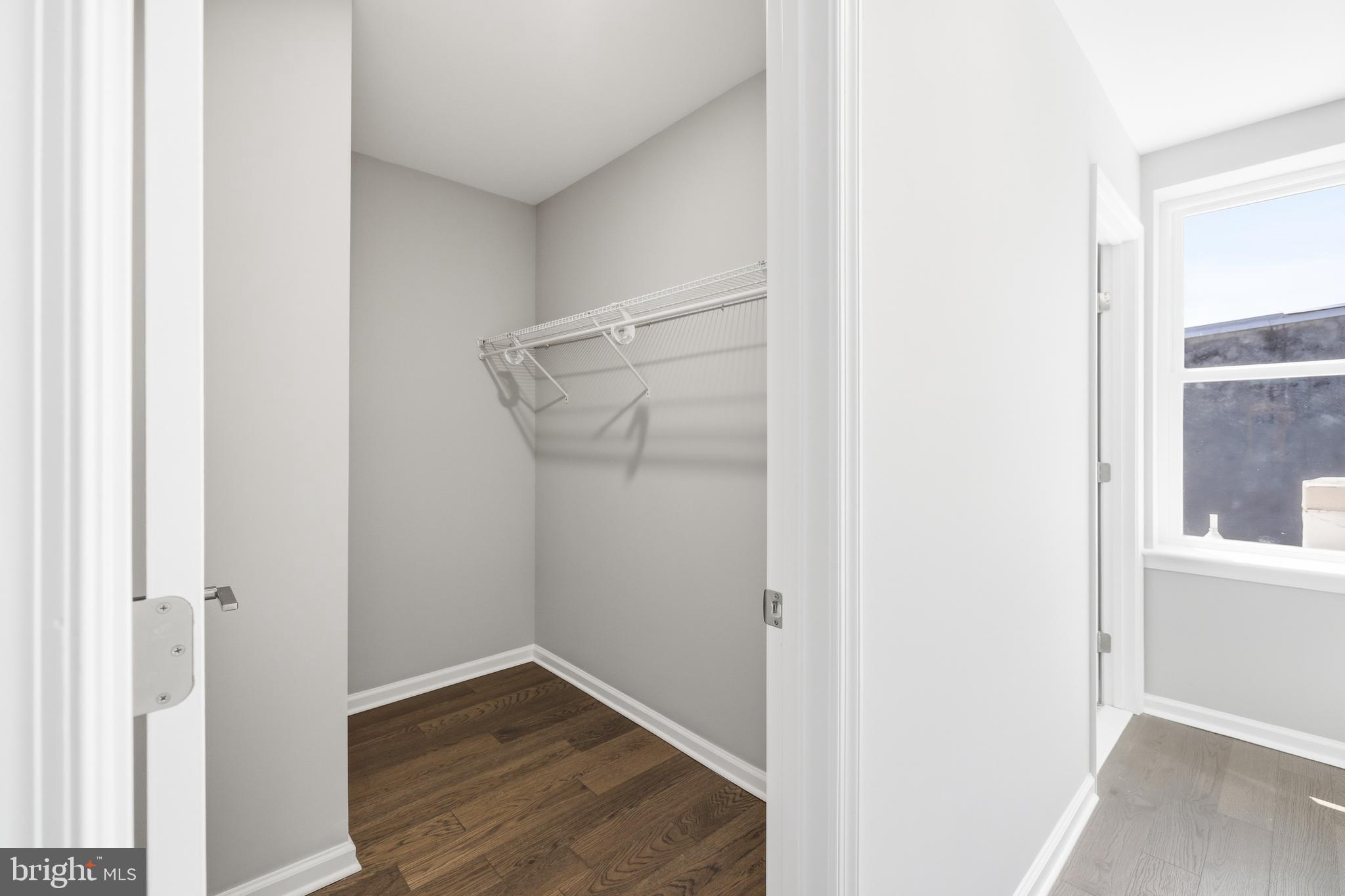 JOHNSTON SQUARE - Residential