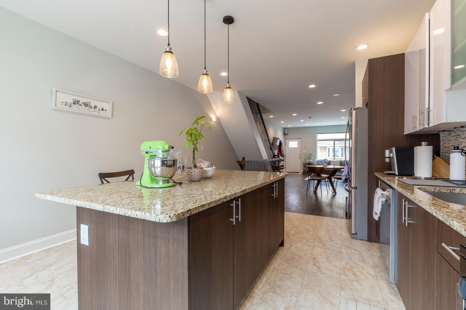 EAST KENSINGTON - Residential Lease