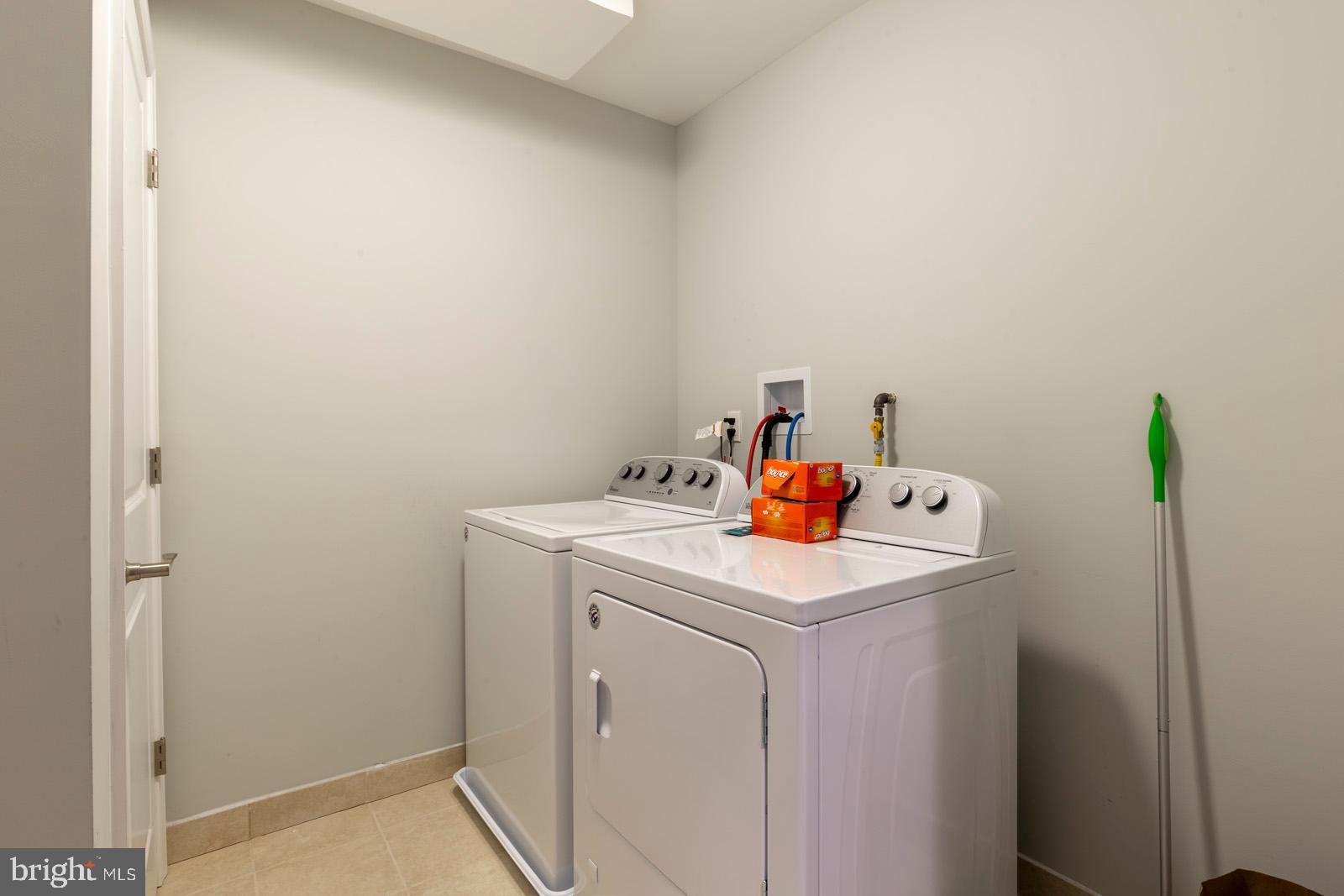 EAST KENSINGTON - Residential Lease