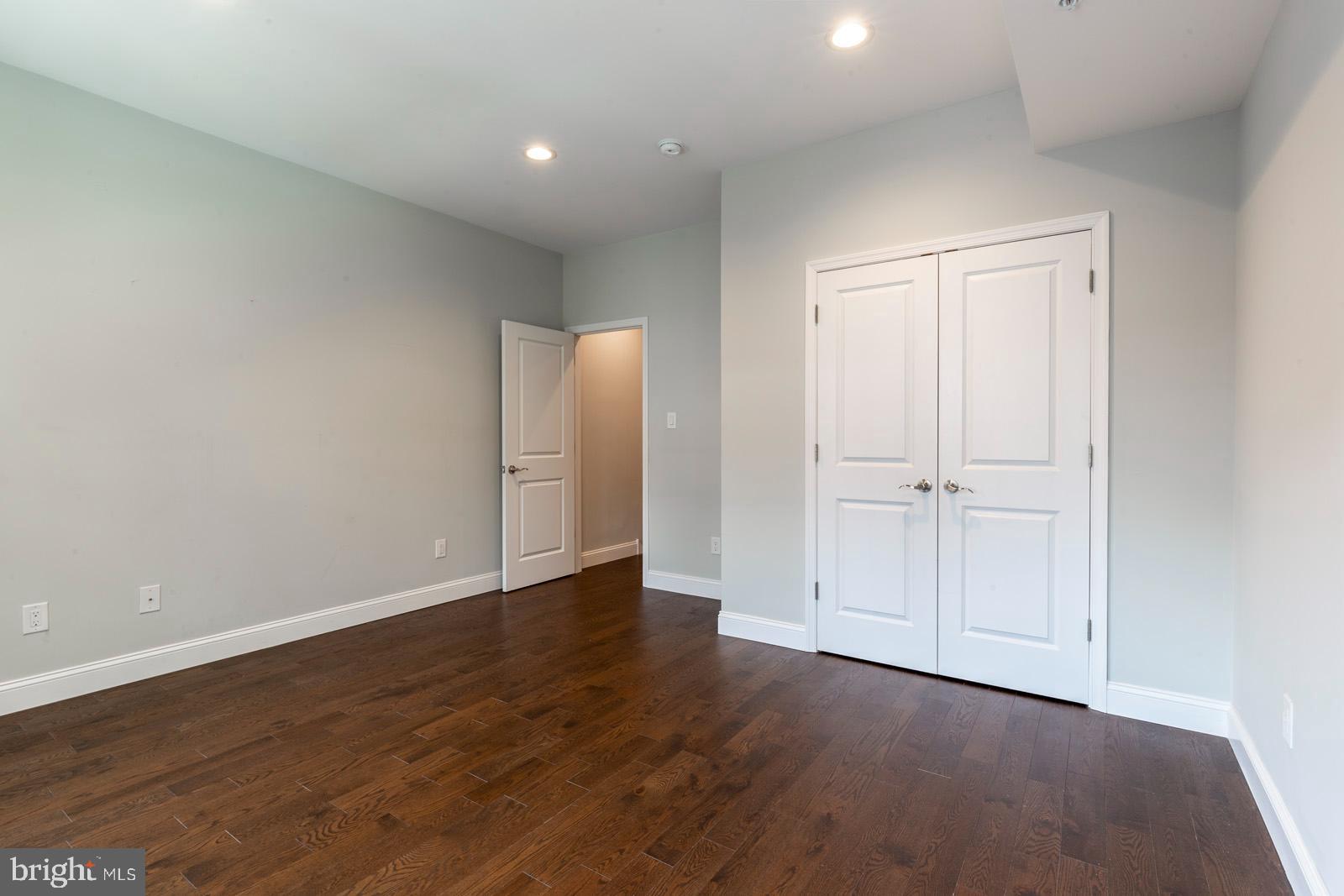 EAST KENSINGTON - Residential Lease