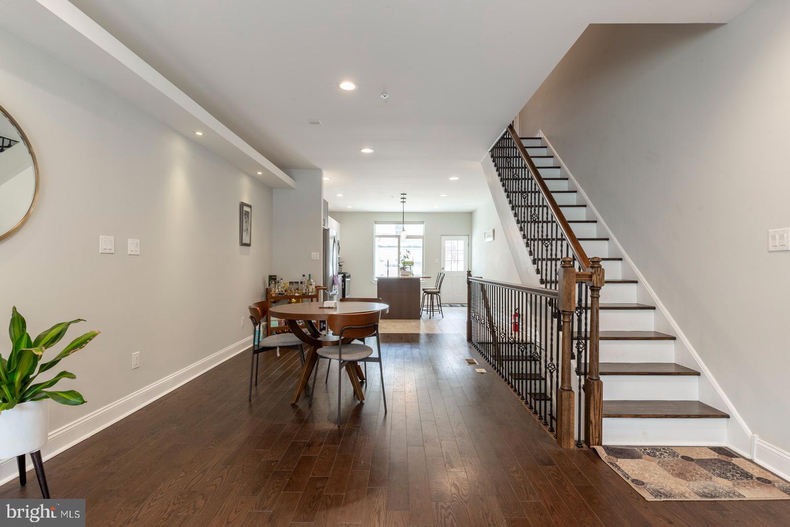 EAST KENSINGTON - Residential Lease