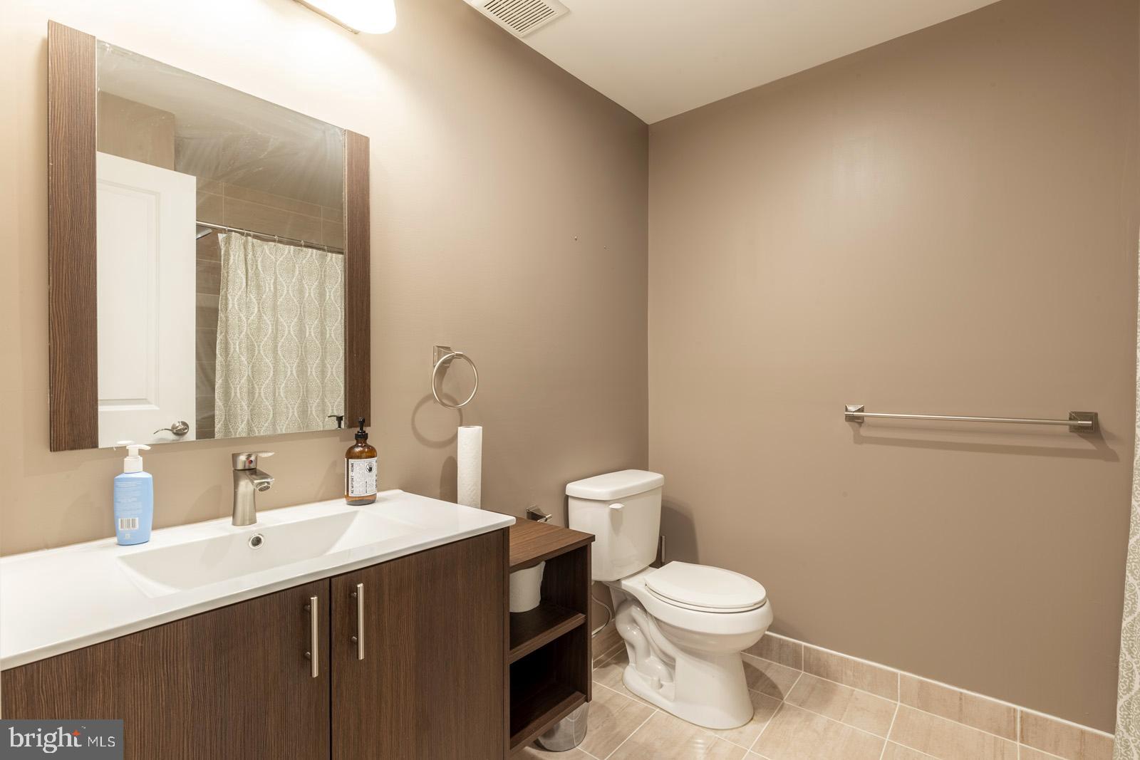 EAST KENSINGTON - Residential Lease