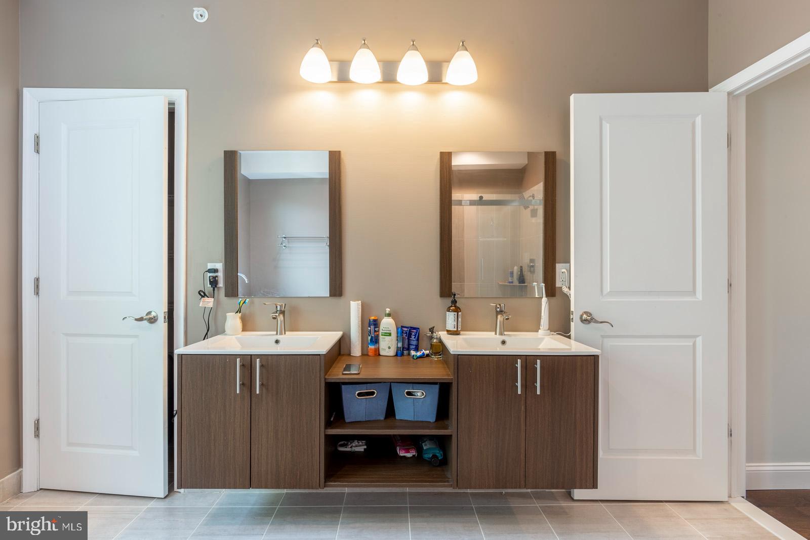 EAST KENSINGTON - Residential Lease