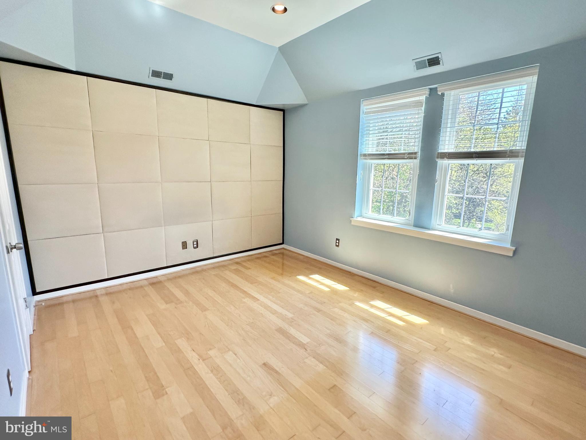 HAMPSHIRE AT HAVERFORD - Residential Lease