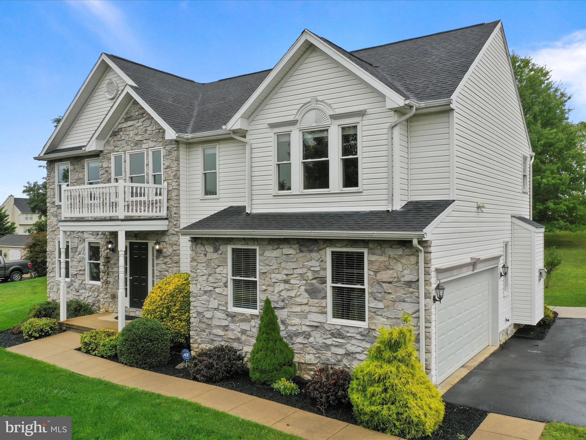 HIGHPOINTE - Residential