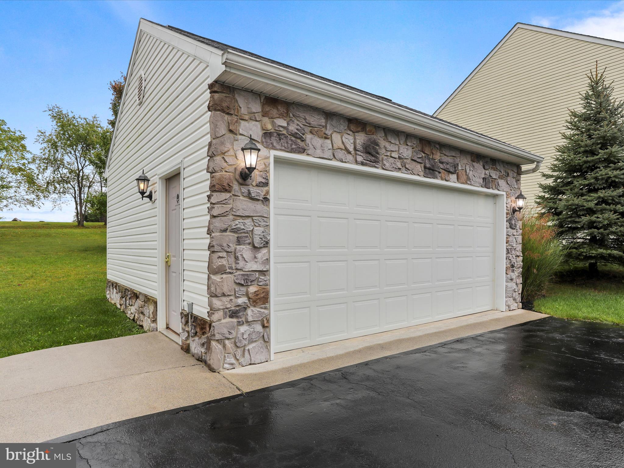 HIGHPOINTE - Residential