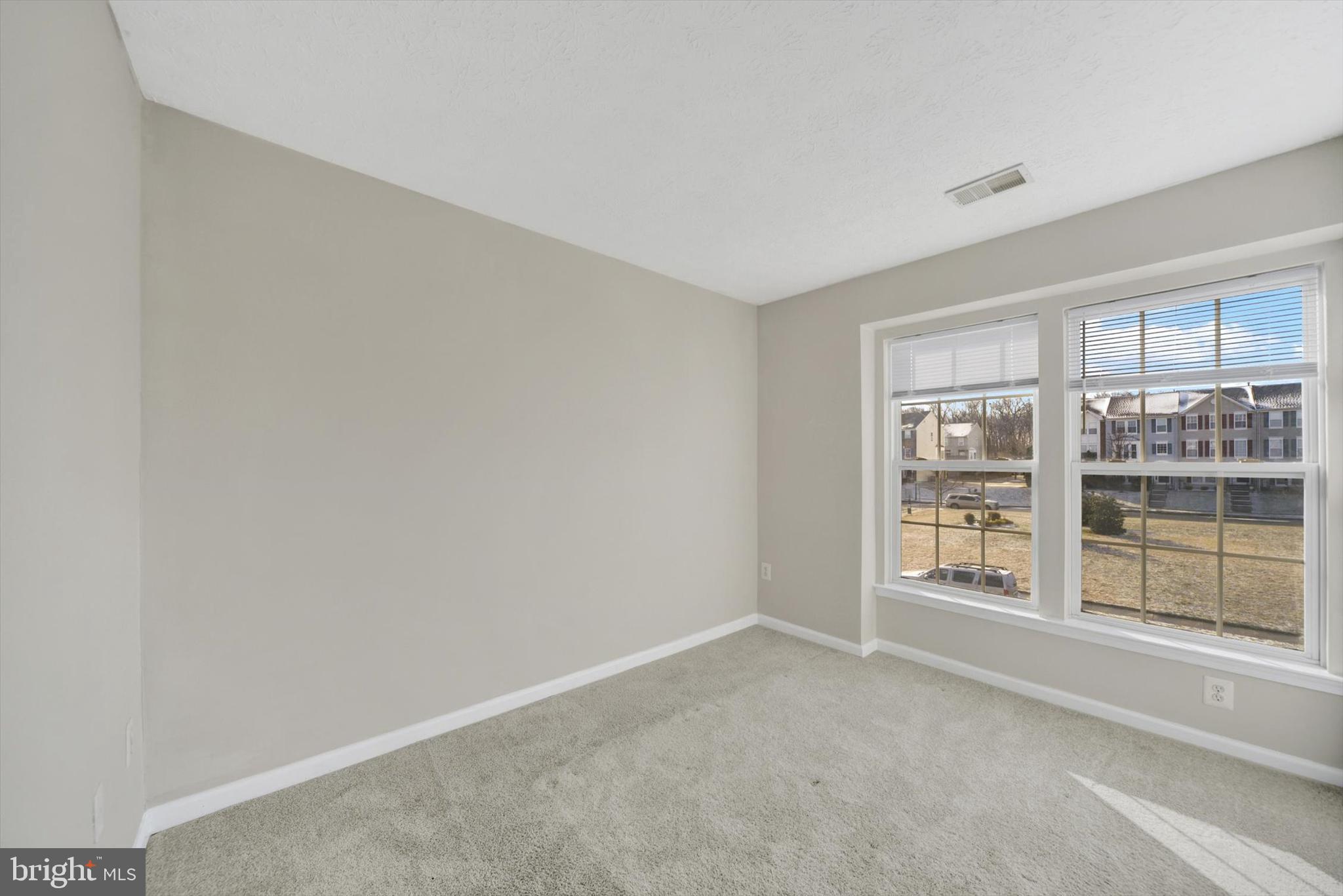 EATON SQUARE - Residential