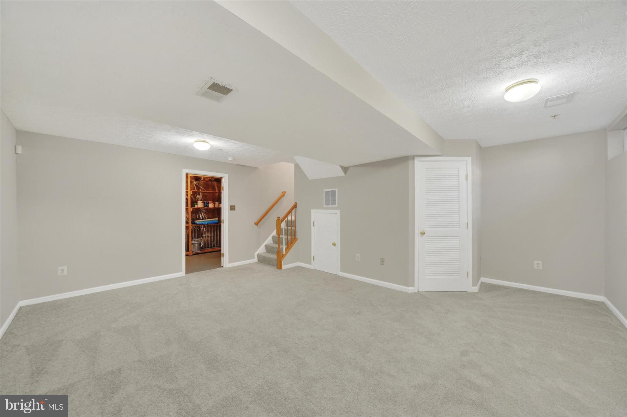 EATON SQUARE - Residential