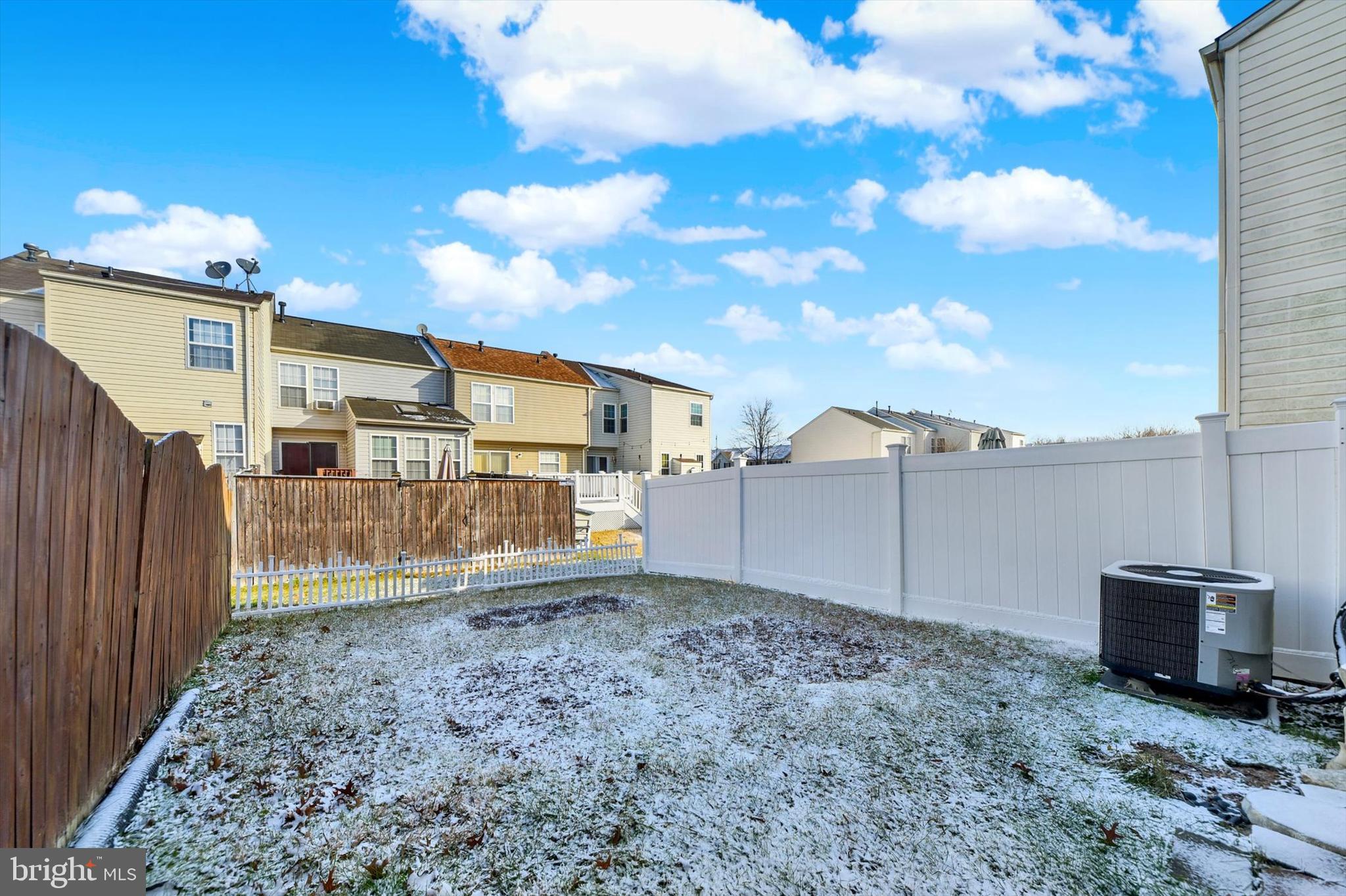 EATON SQUARE - Residential