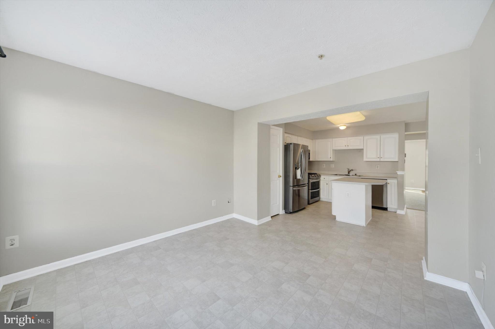 EATON SQUARE - Residential