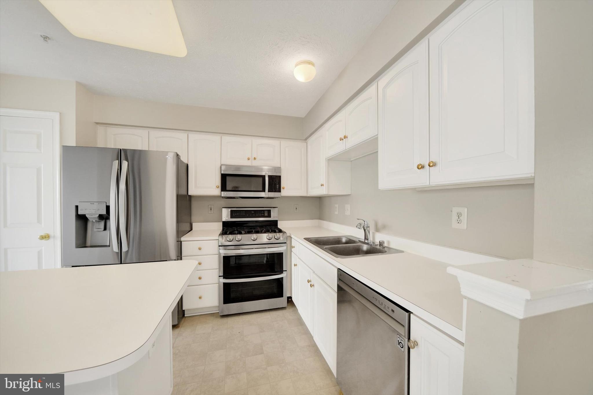 EATON SQUARE - Residential