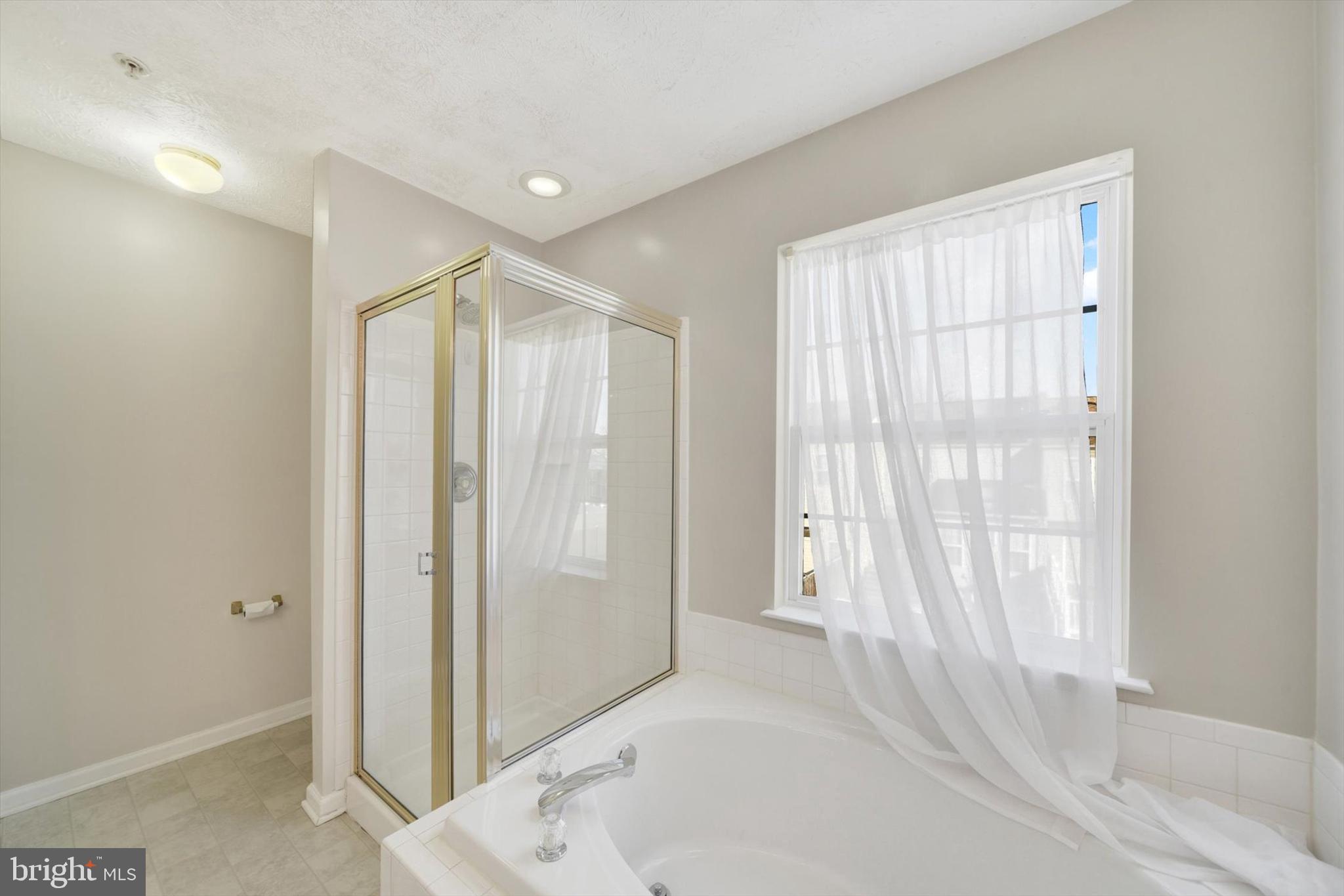 EATON SQUARE - Residential