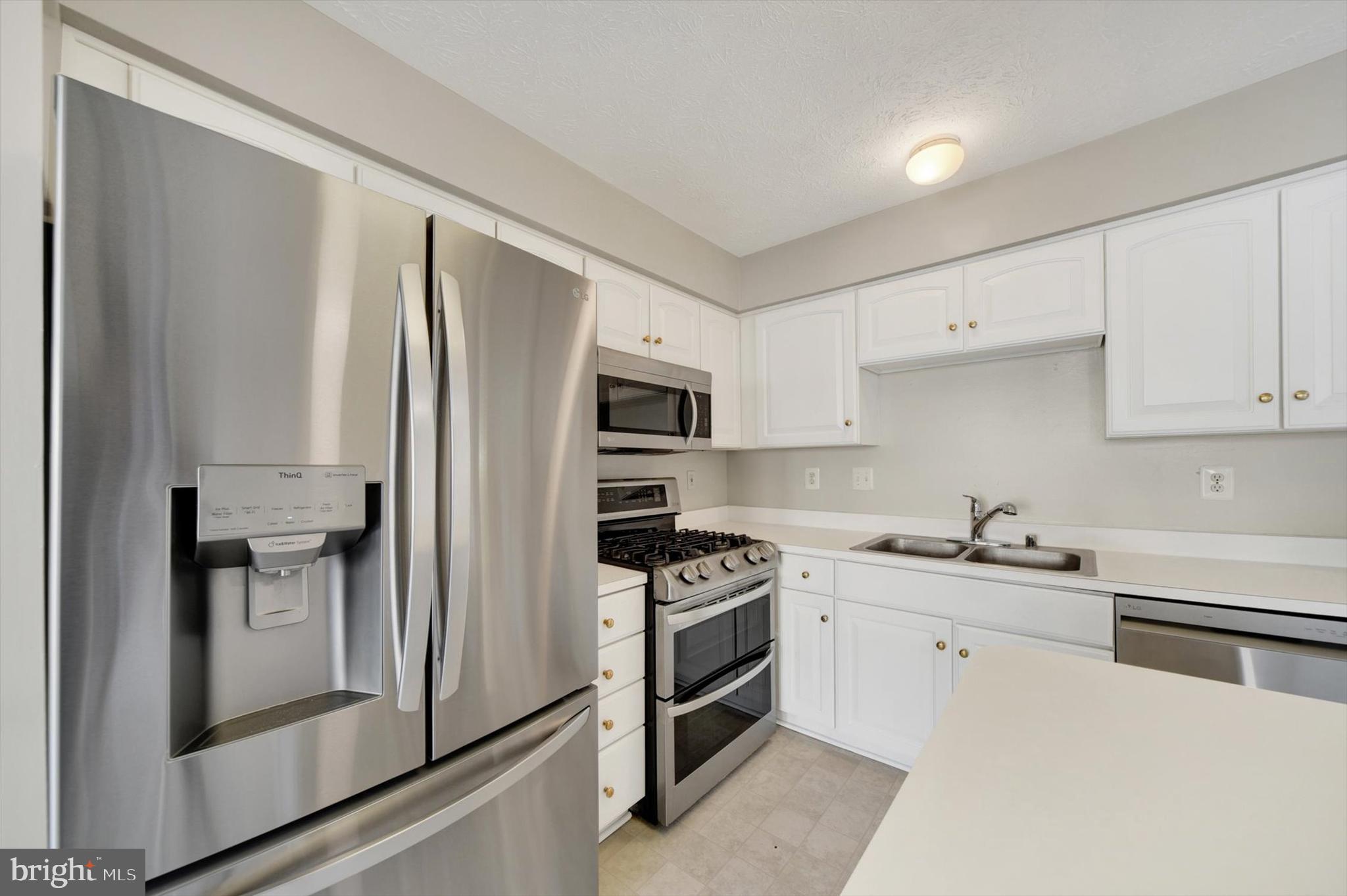 EATON SQUARE - Residential