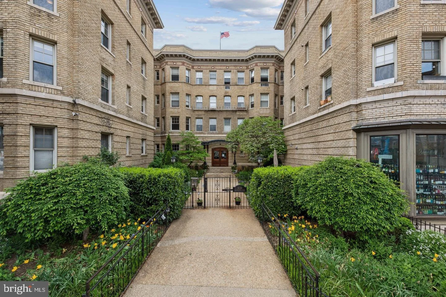 3220 17th Street NW Unit 207, Washington, DC 20010