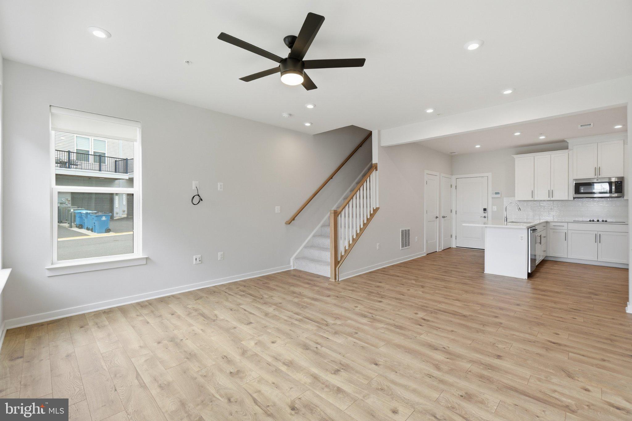 44481 WOLFHOUND SQUARE