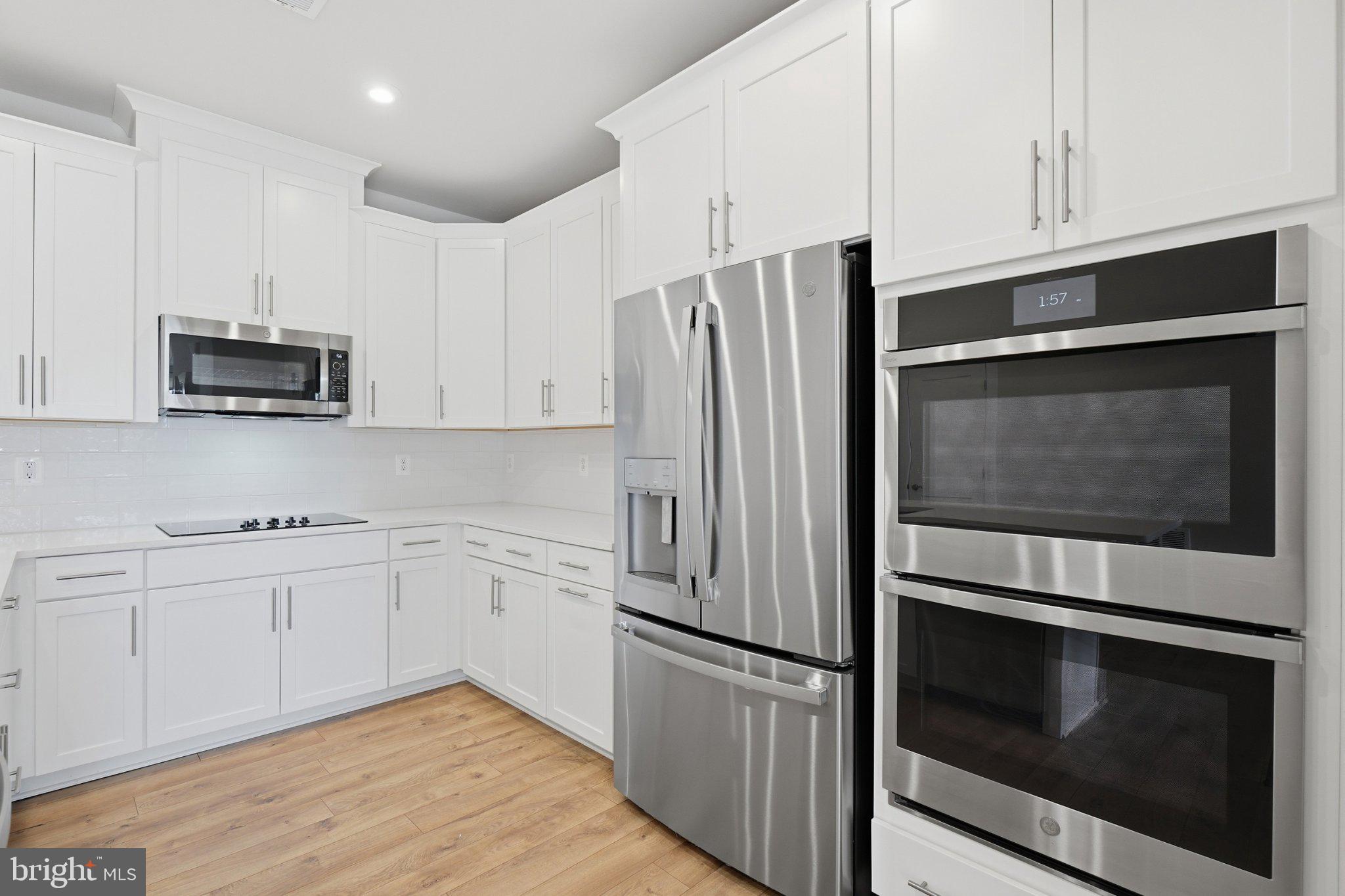 44481 WOLFHOUND SQUARE