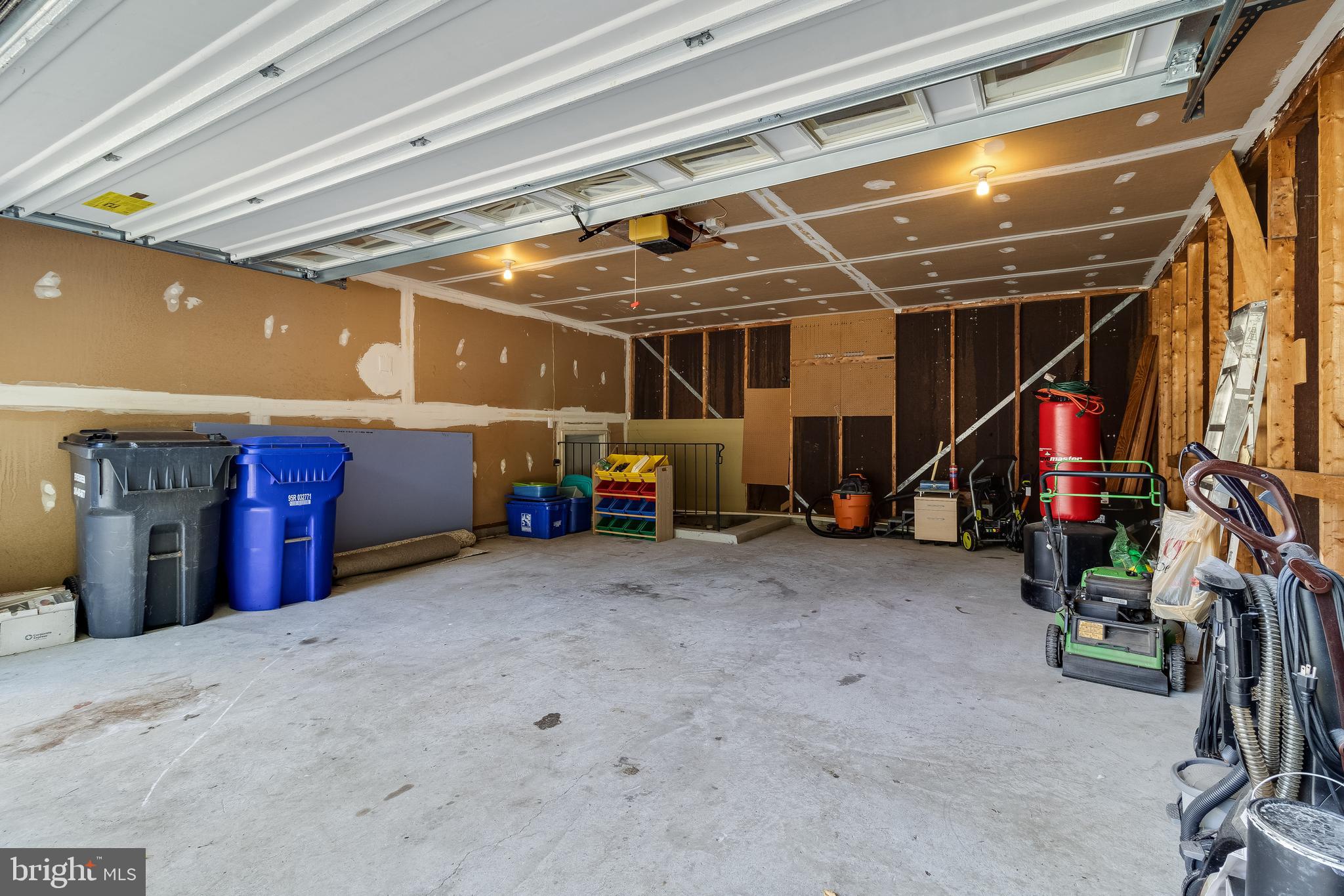 SENTRY WOODS - Residential