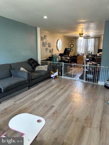 OVERBROOK - Residential Lease