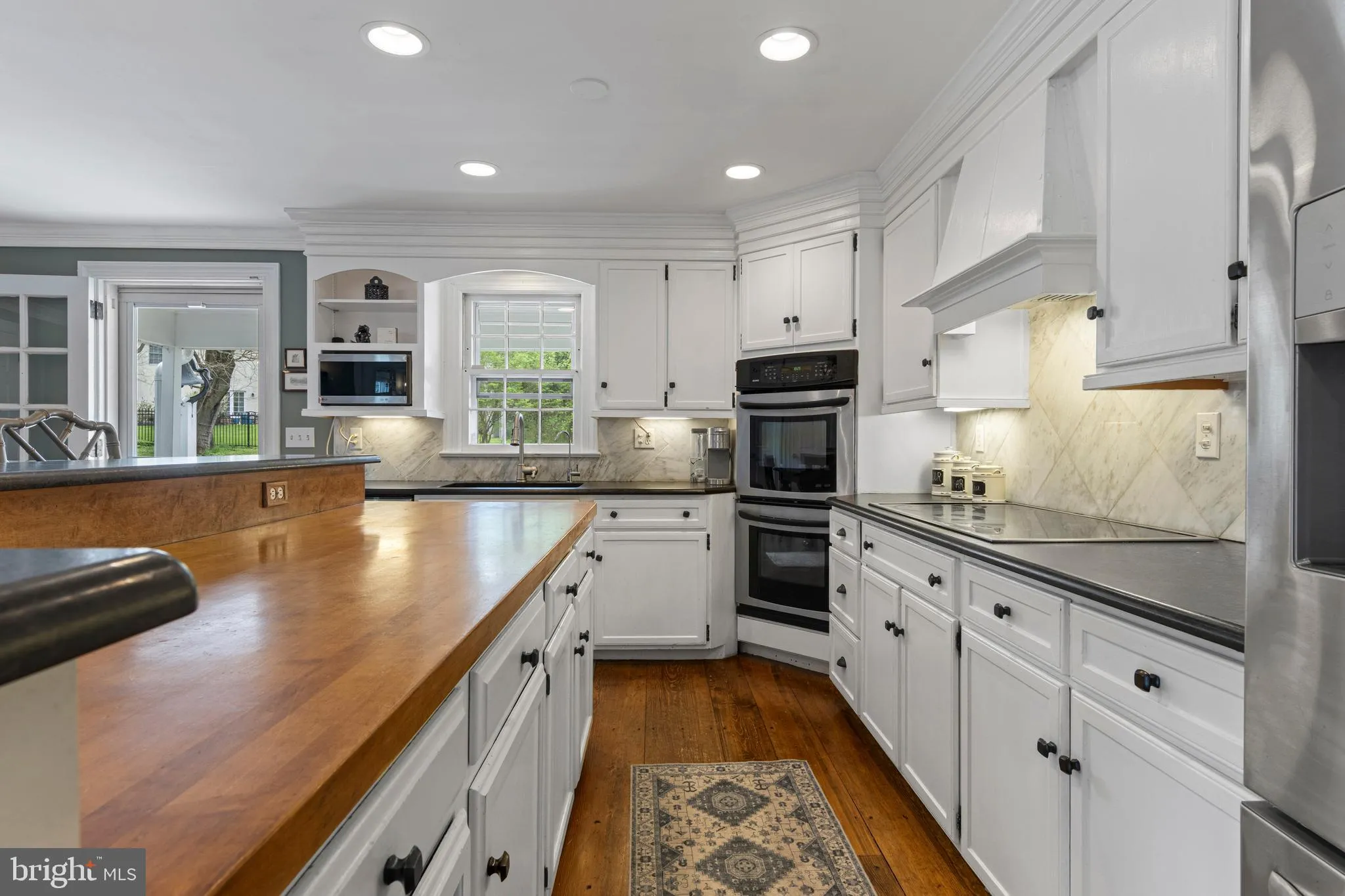 Wayne, Pennsylvania 19087, United States, 5 Bedrooms Bedrooms, ,5 BathroomsBathrooms,Residential,Pending,113639