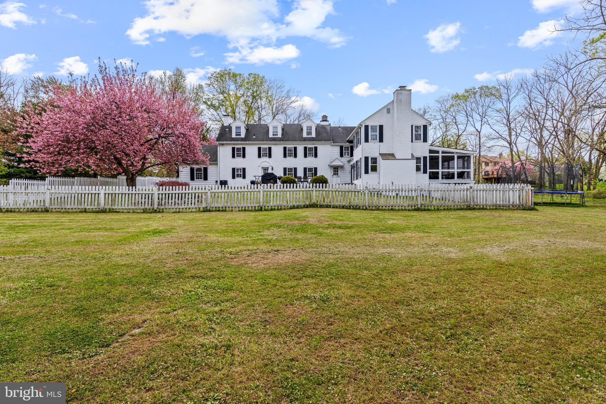 GLENHARDIE - Residential