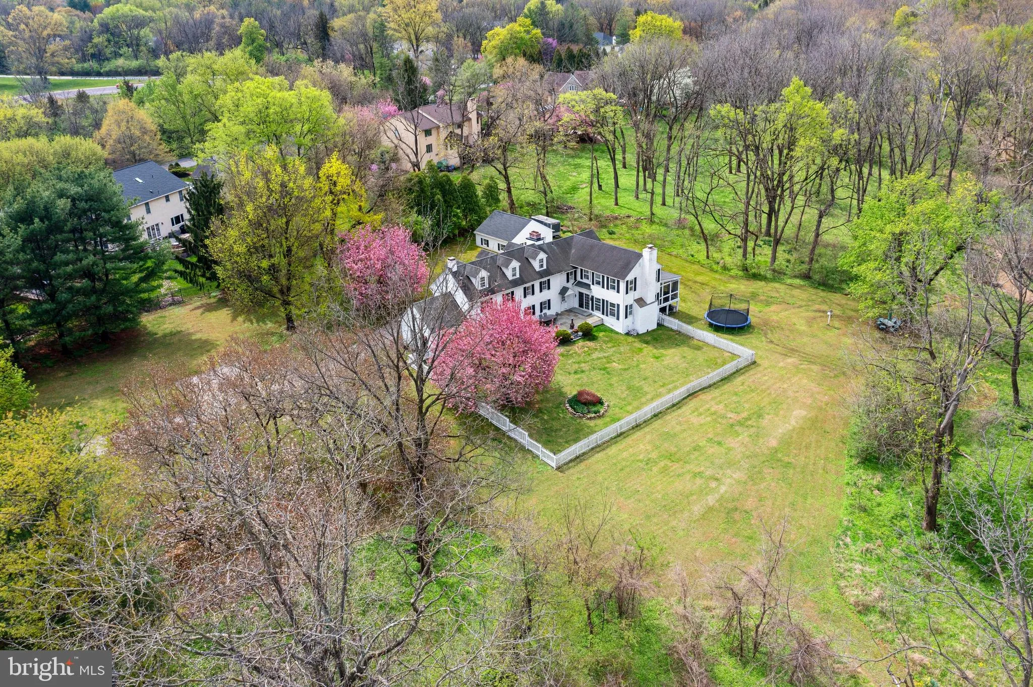 Wayne, Pennsylvania 19087, United States, 5 Bedrooms Bedrooms, ,5 BathroomsBathrooms,Residential,Pending,113639