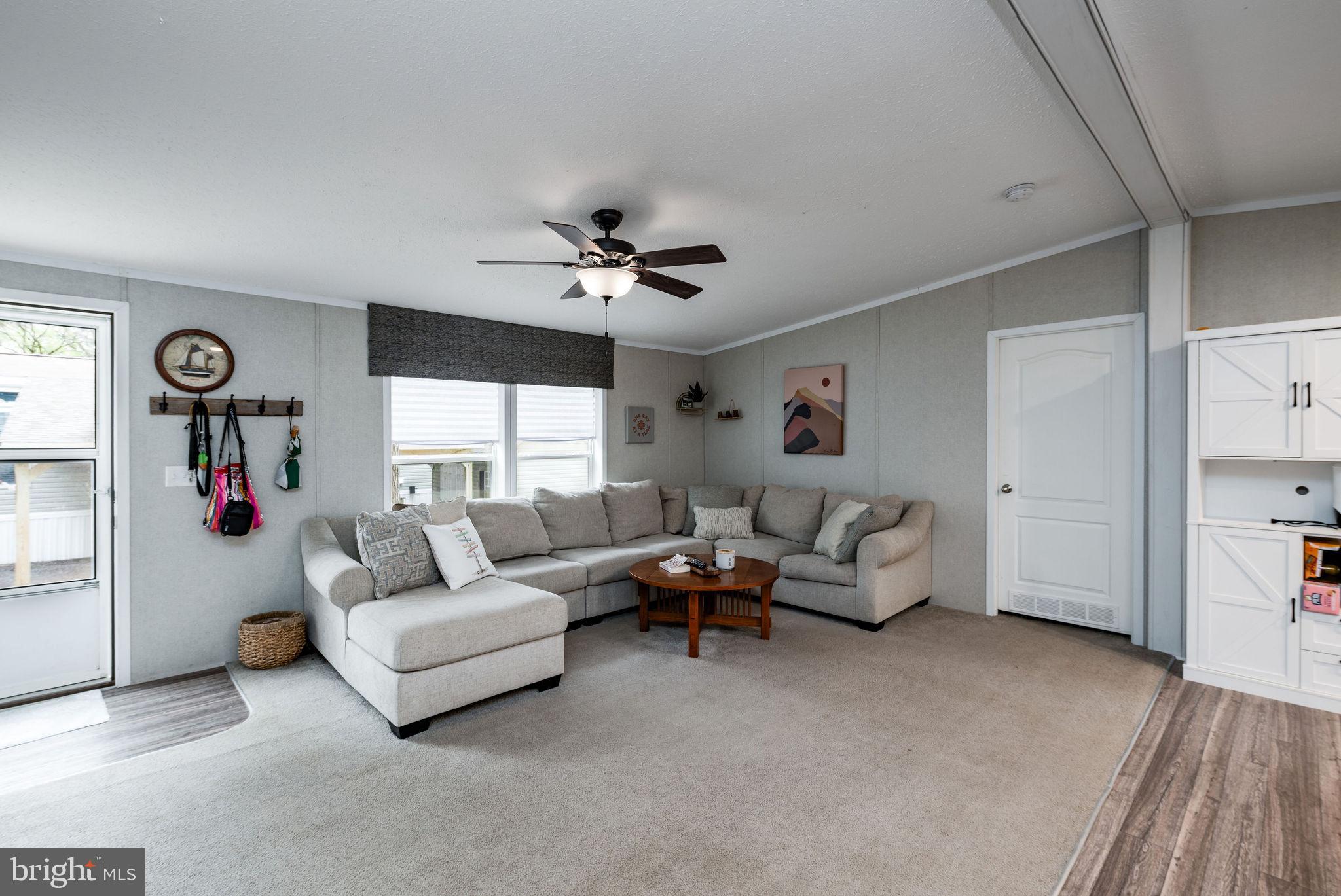 27294 LOOKOUT ROAD W32