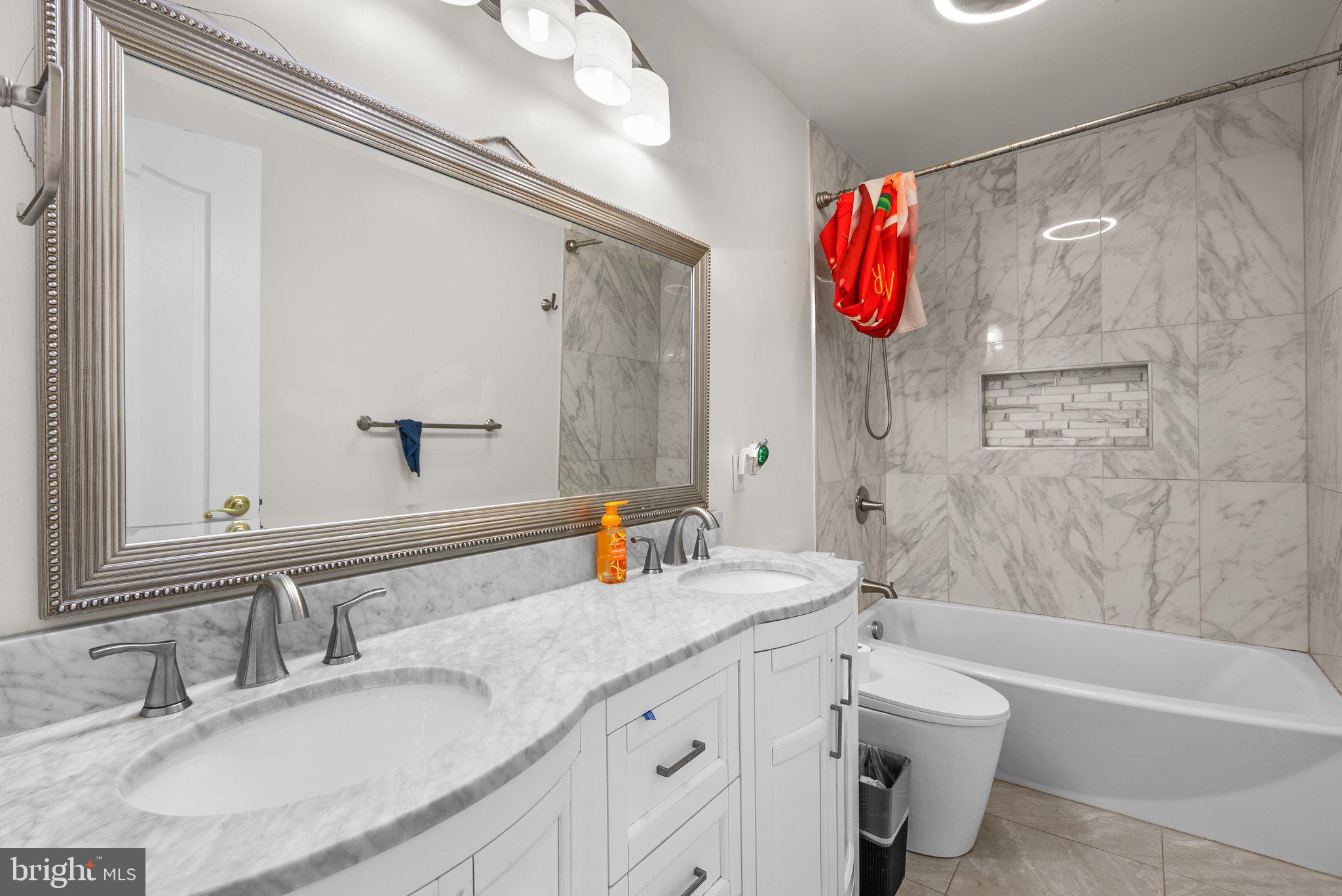 TARTAN SOUTH-PLAT FOUR> - Residential