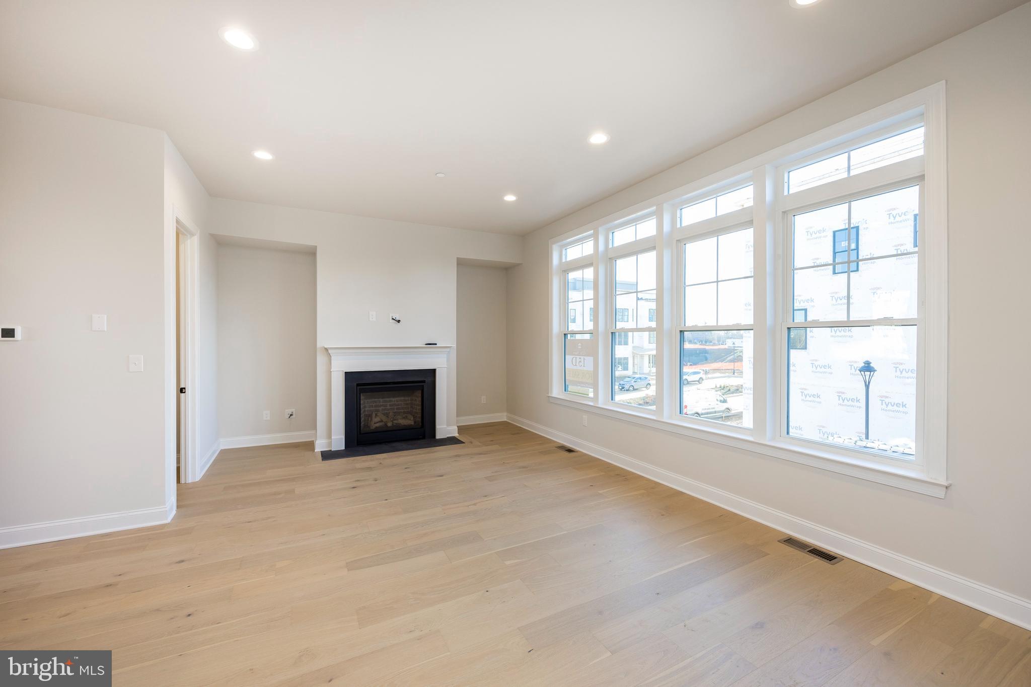 NEWTOWN WALK AT ELLIS PRESERVE - Residential