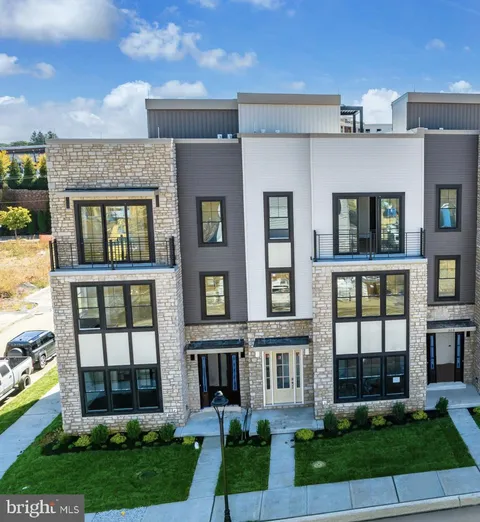 334 Foxtail Lane Unit 22D, Newtown Square, PA MLS: PADE2091240