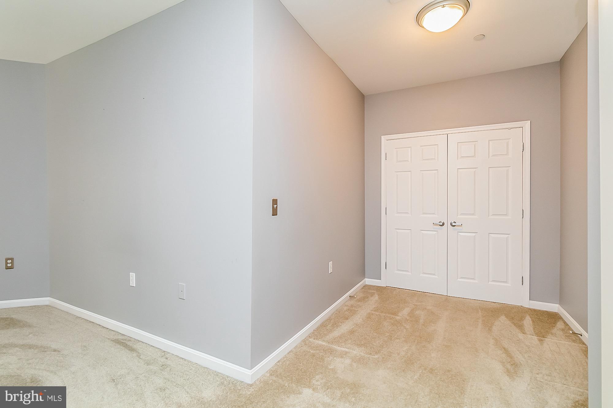 PIERSIDE AT HARBORVIEW - Residential