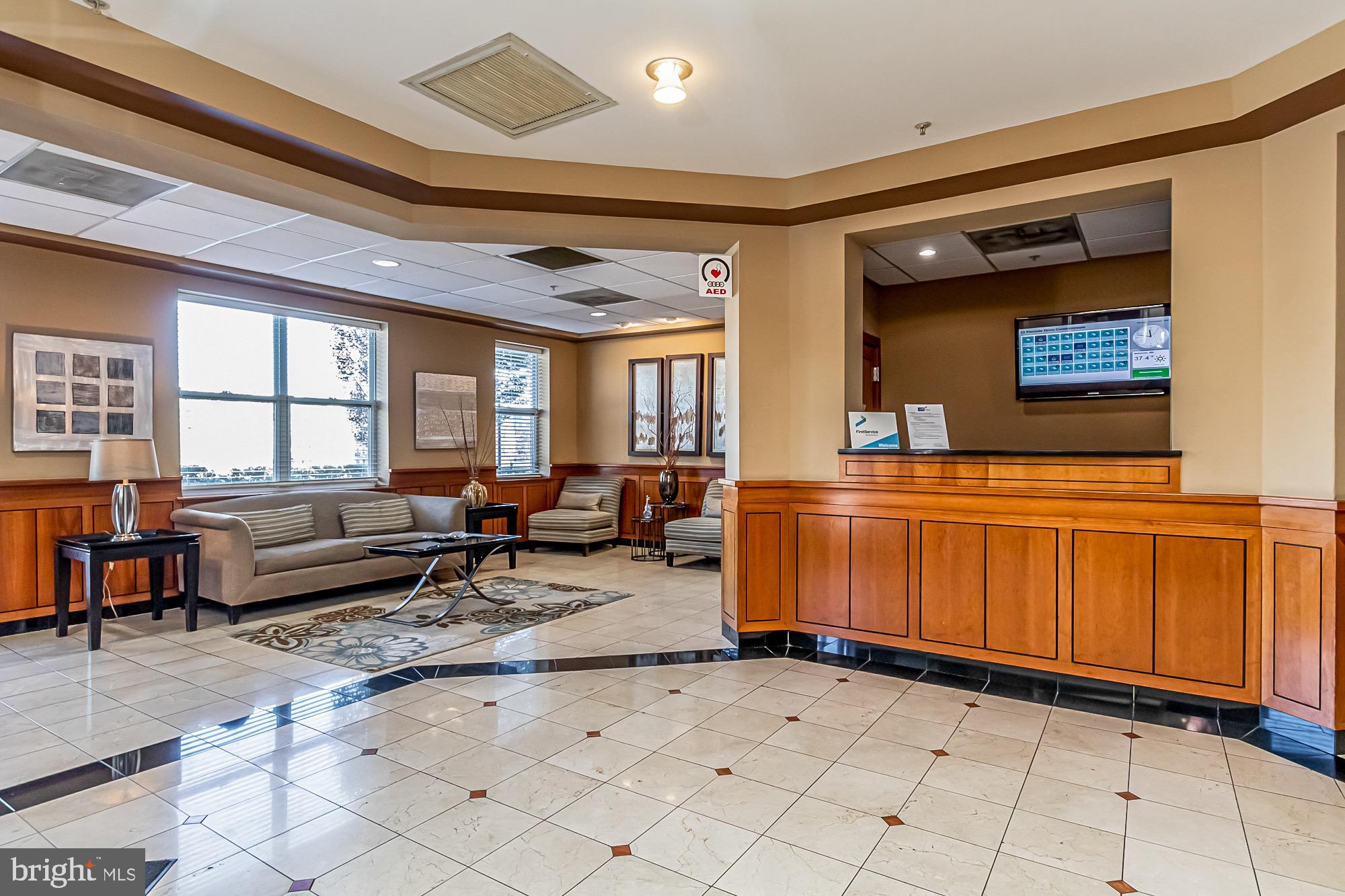 PIERSIDE AT HARBORVIEW - Residential