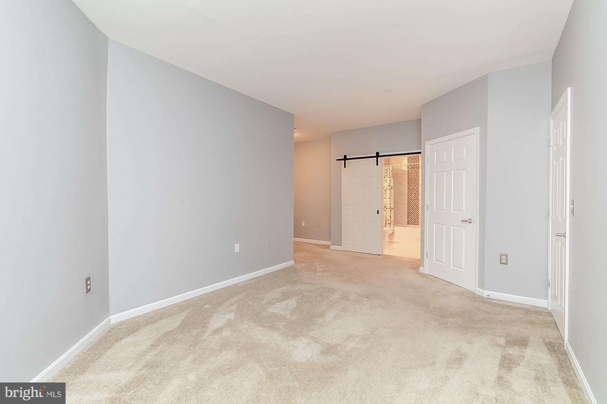 PIERSIDE AT HARBORVIEW - Residential