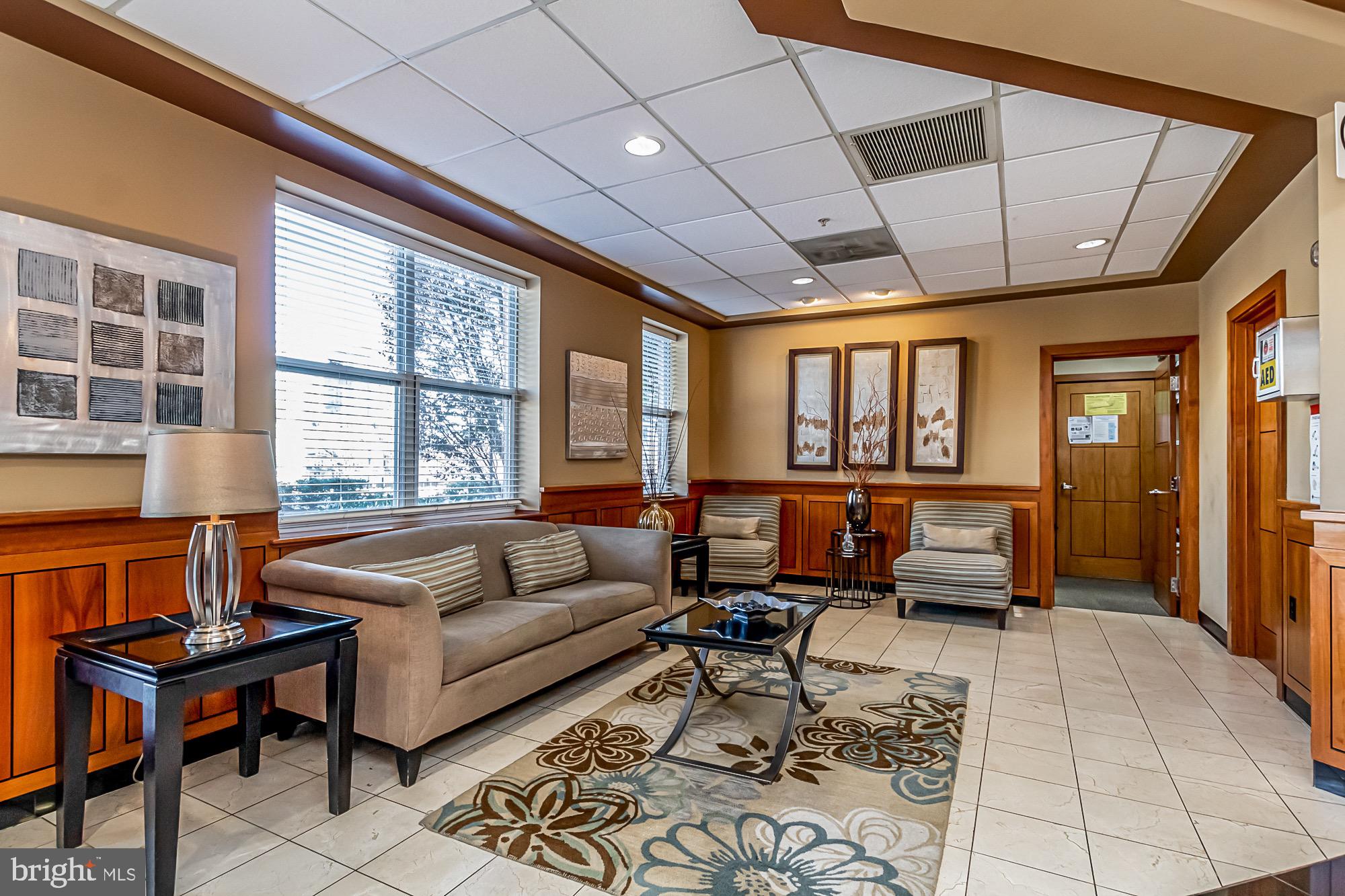 PIERSIDE AT HARBORVIEW - Residential