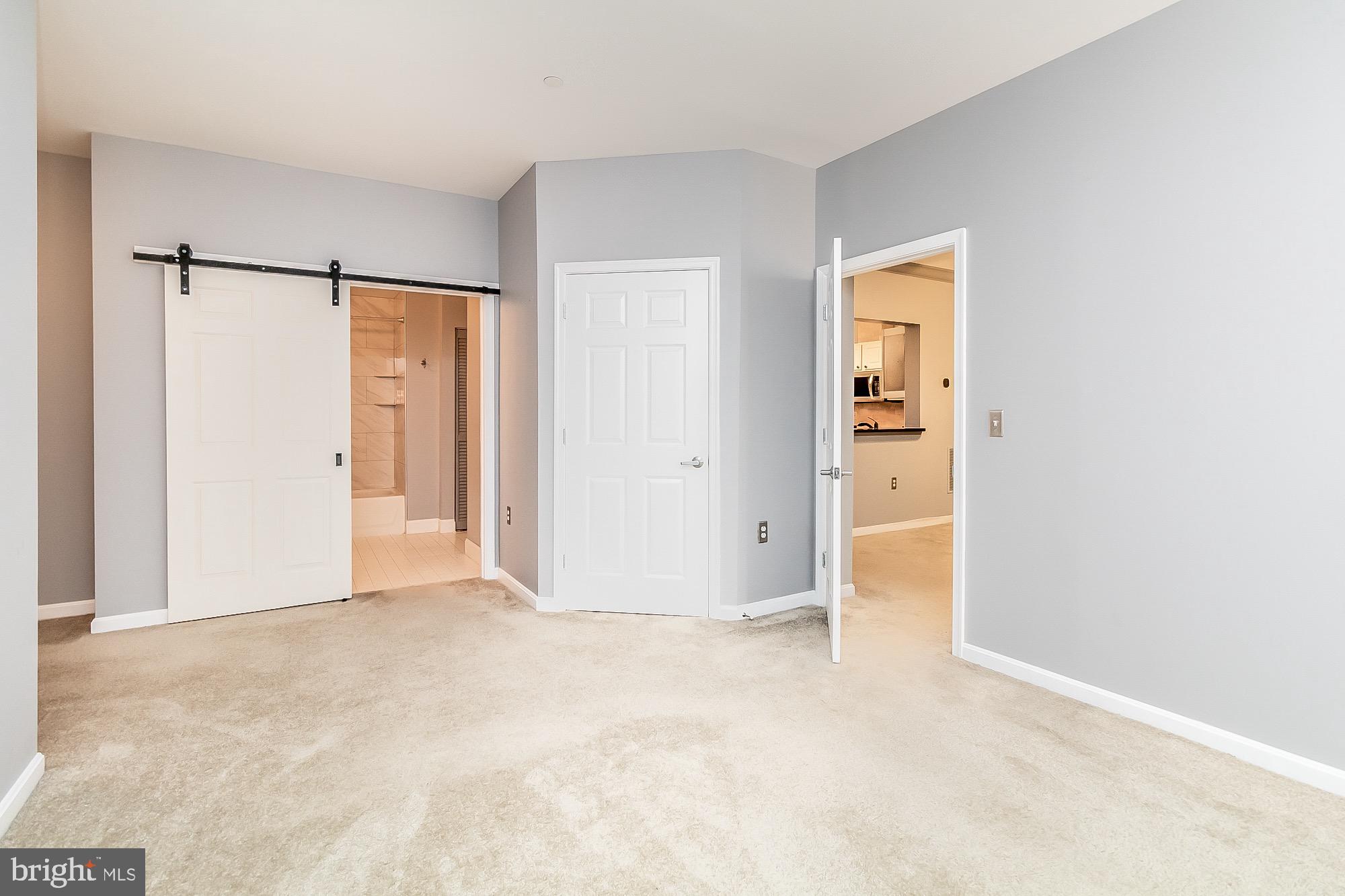 PIERSIDE AT HARBORVIEW - Residential