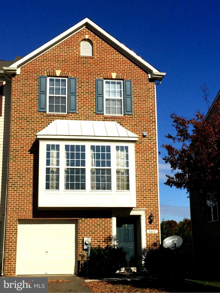 GORGEOUS BRICK-FRONT END OF GROUP LUXURY TH W/GARAGE IN SOUGHT AFTER VILLAGES OF DORCHESTER! BOASTING 3 BR, 2 FULL/2 HALF BATHS W/COZY GRANITE FIREPLACE IN READING ROOM, AND TWO LEVEL BUMPOUTS! WALL OF WINDOWS IN LIVING ROOM GIVES A BRIGHT, OPEN FEEL THAT LEADS INTO THE BEAUTIFUL UPGRADED KITCHEN W/CENTER ISLAND! BACKS TO TOT LOT! CONVENIENT TO FT.MEADE/RTS.295/100 AND ARUNDEL MILLS MALL!