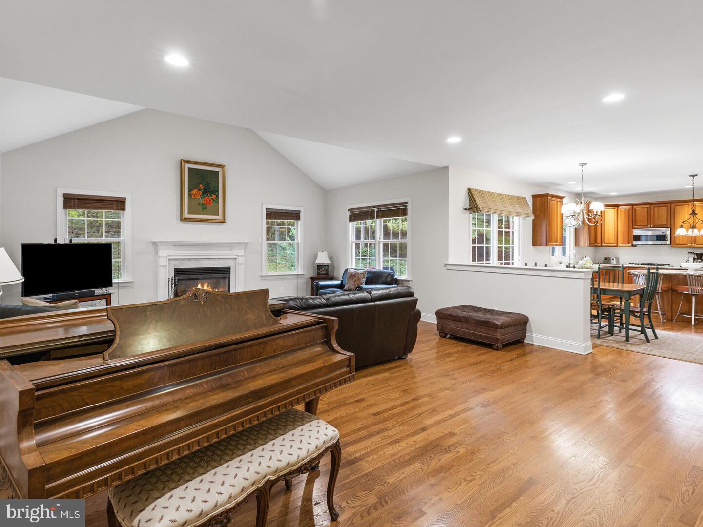 MEADOWBROOK - Residential